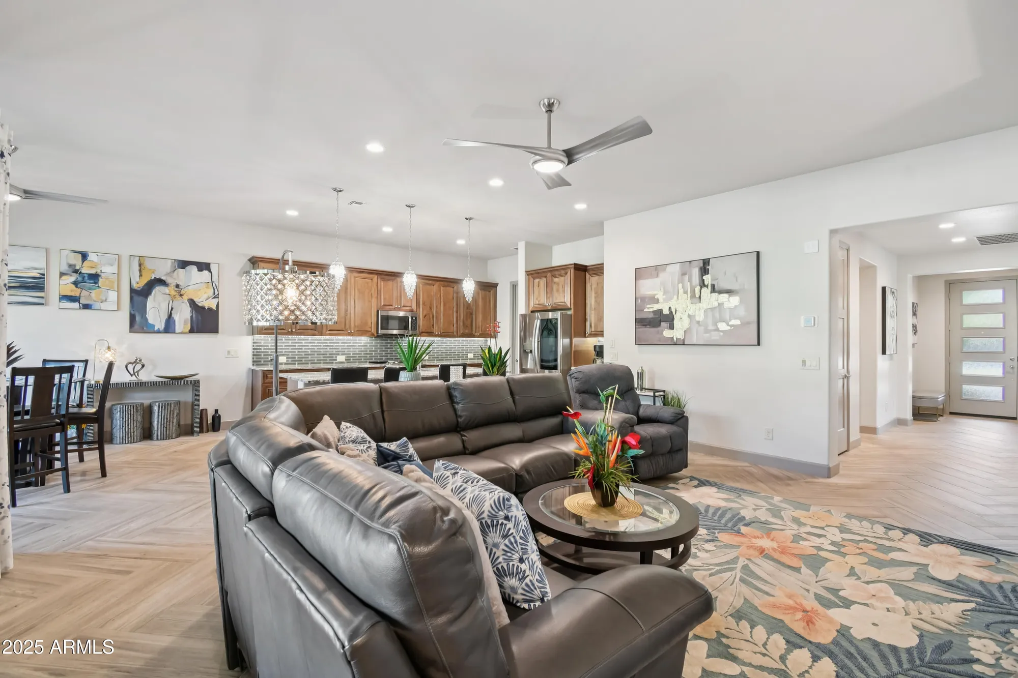 Property Slideshow image 16 of 53 | 16830 w catalina dr, Goodyear, AZ, 85395