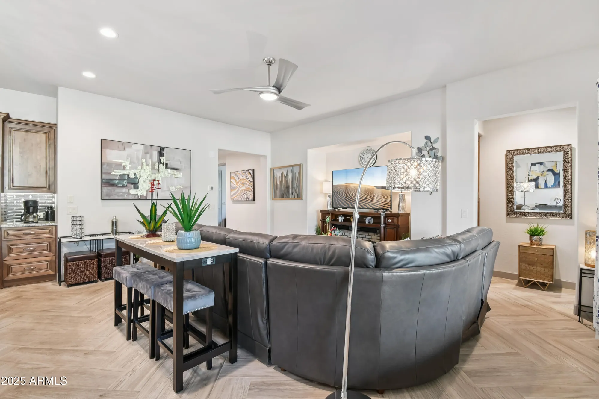 Property Slideshow image 18 of 53 | 16830 w catalina dr, Goodyear, AZ, 85395