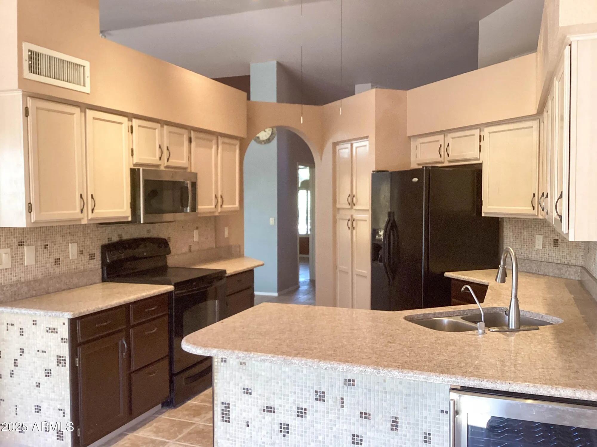 Property Slideshow image 10 of 29 | 8211 e sonoran way, Gold Canyon, AZ, 85118