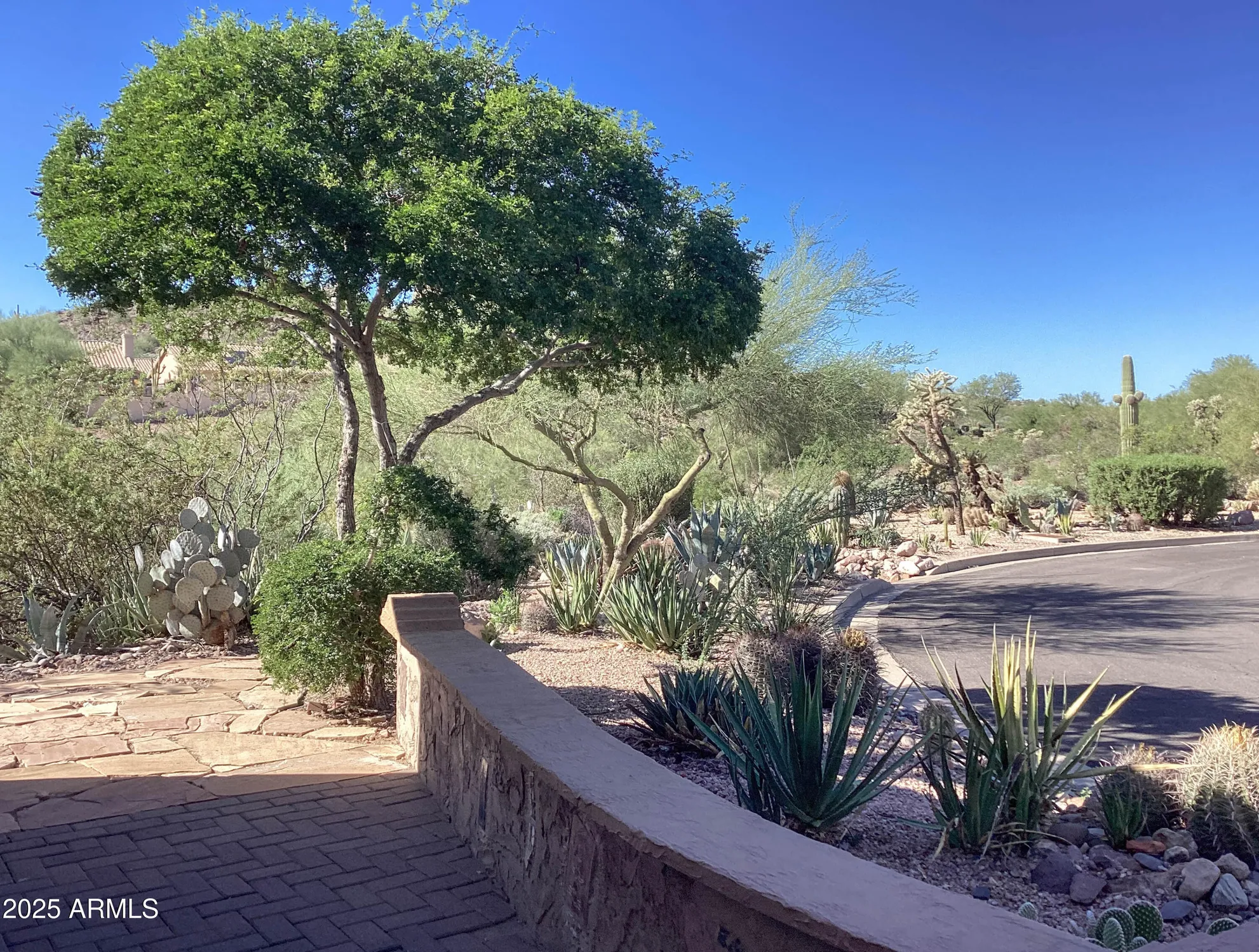 Property Slideshow image 5 of 29 | 8211 e sonoran way, Gold Canyon, AZ, 85118