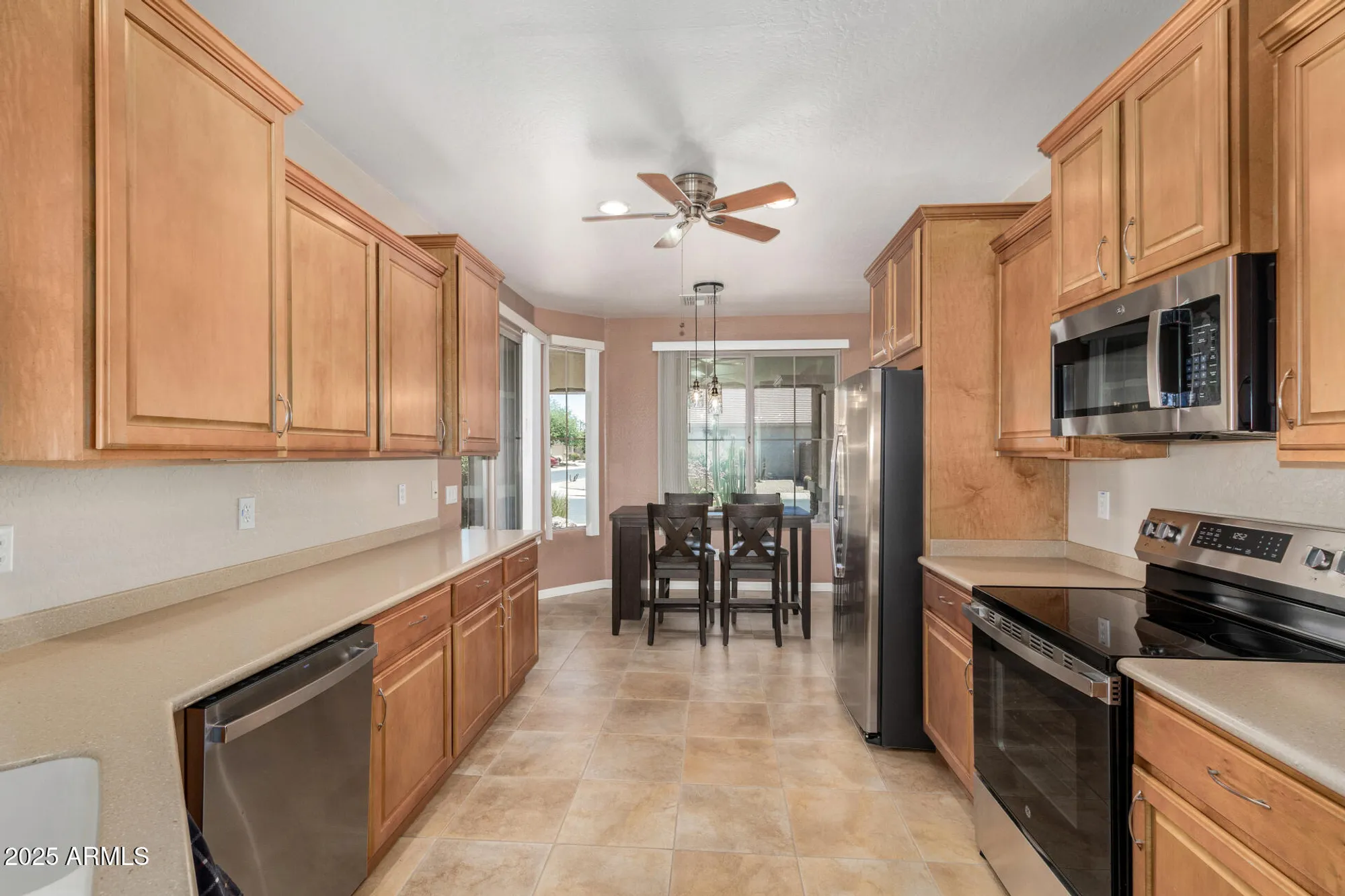 Property Slideshow image 9 of 44 | 32270 n echo canyon rd, San Tan Valley, AZ, 85143