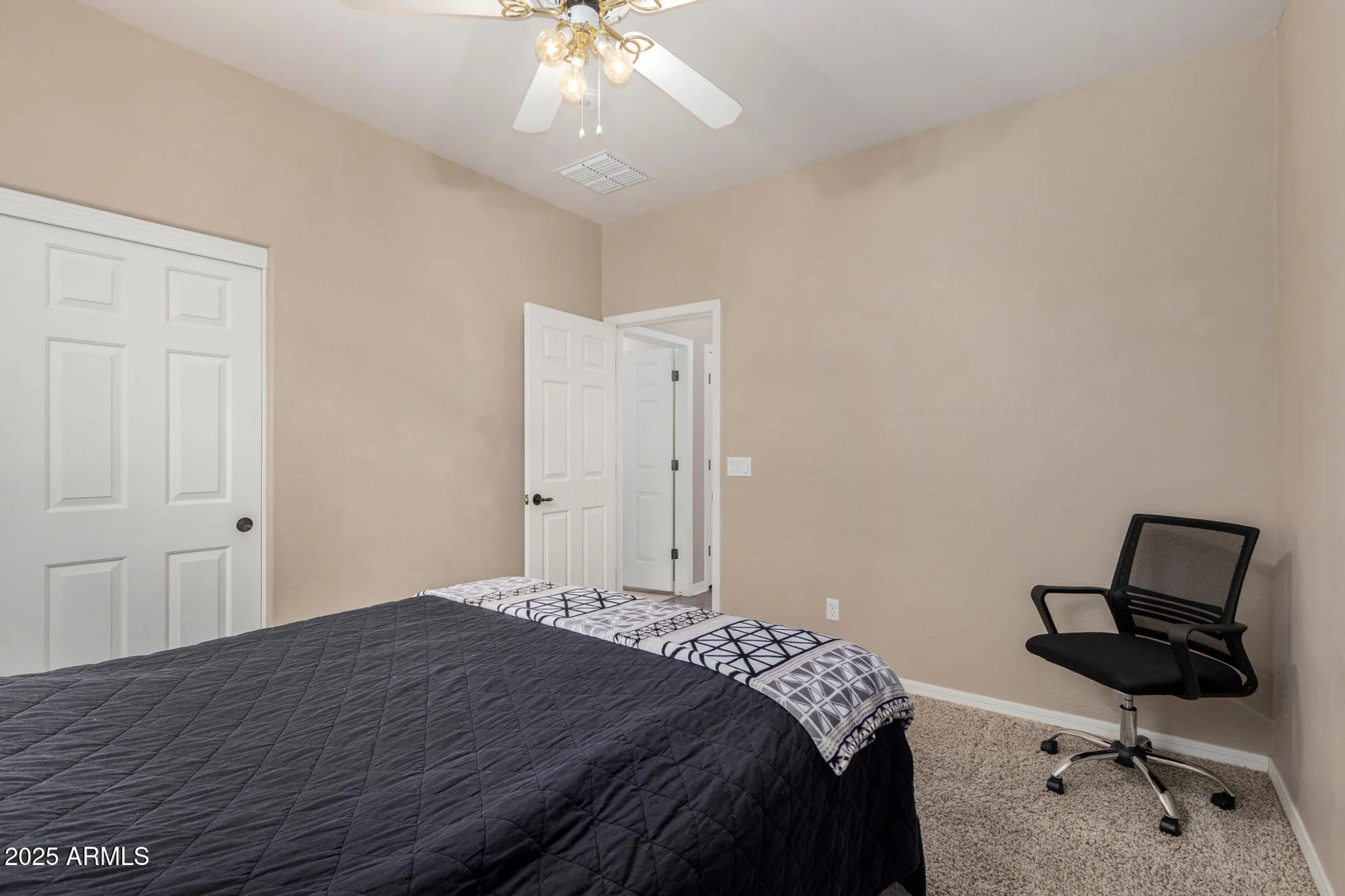 Property Slideshow image 20 of 44 | 32270 n echo canyon rd, San Tan Valley, AZ, 85143