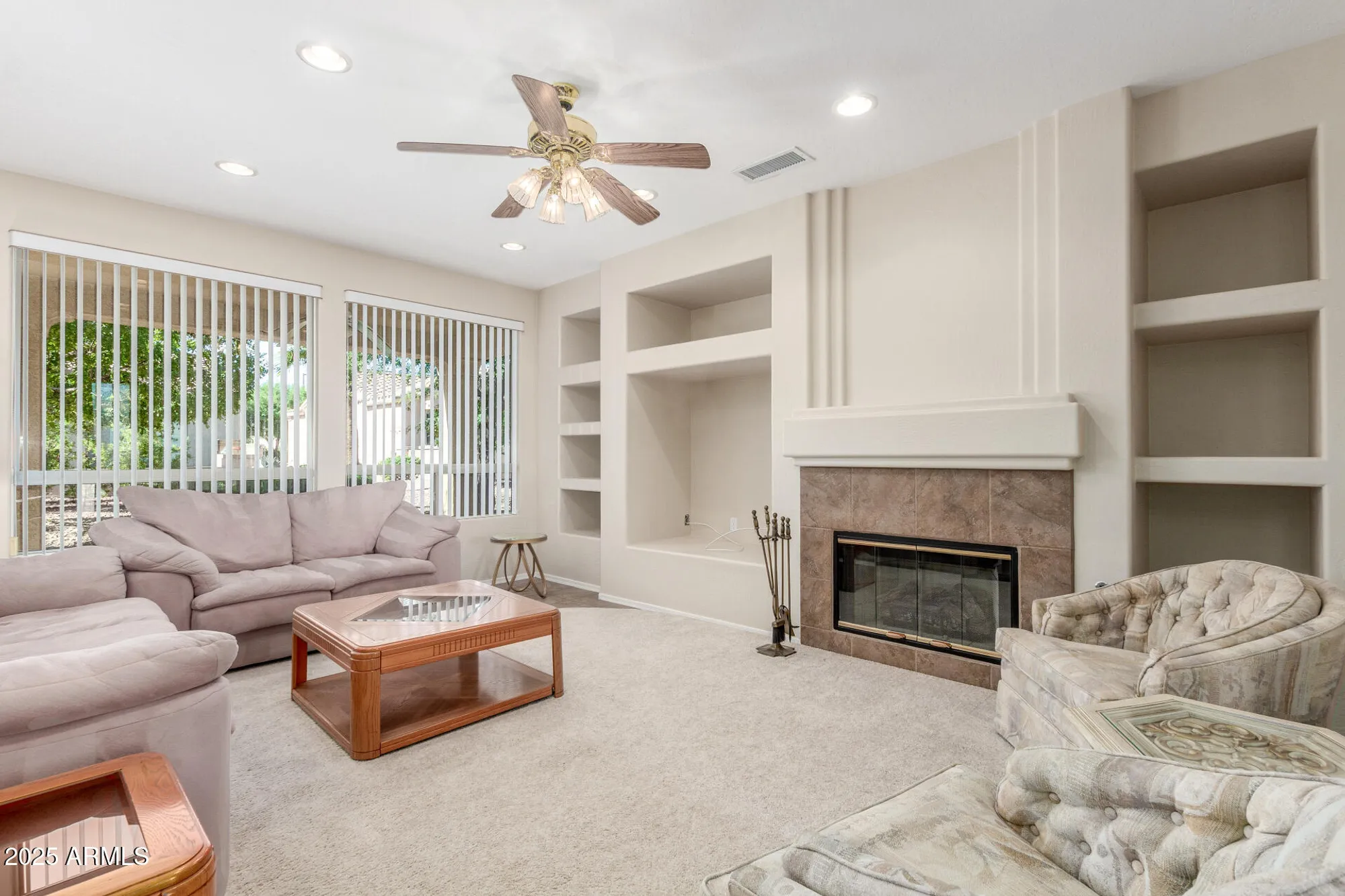 Property Slideshow image 9 of 40 | 16639 w bajada trl, Surprise, AZ, 85387