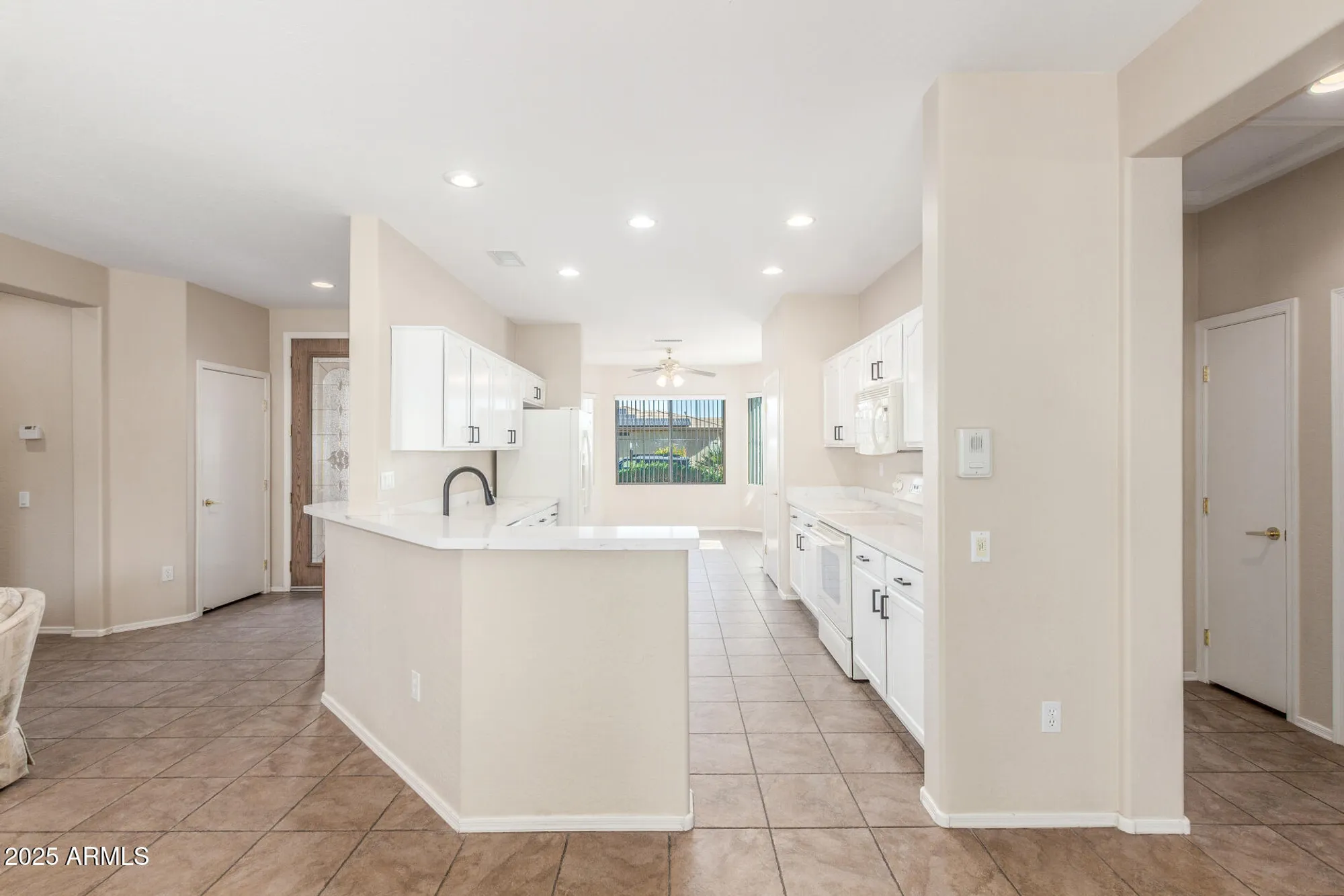 Property Slideshow image 8 of 40 | 16639 w bajada trl, Surprise, AZ, 85387