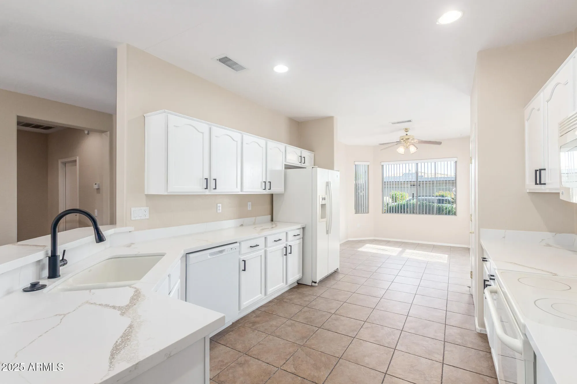Property Slideshow image 4 of 40 | 16639 w bajada trl, Surprise, AZ, 85387