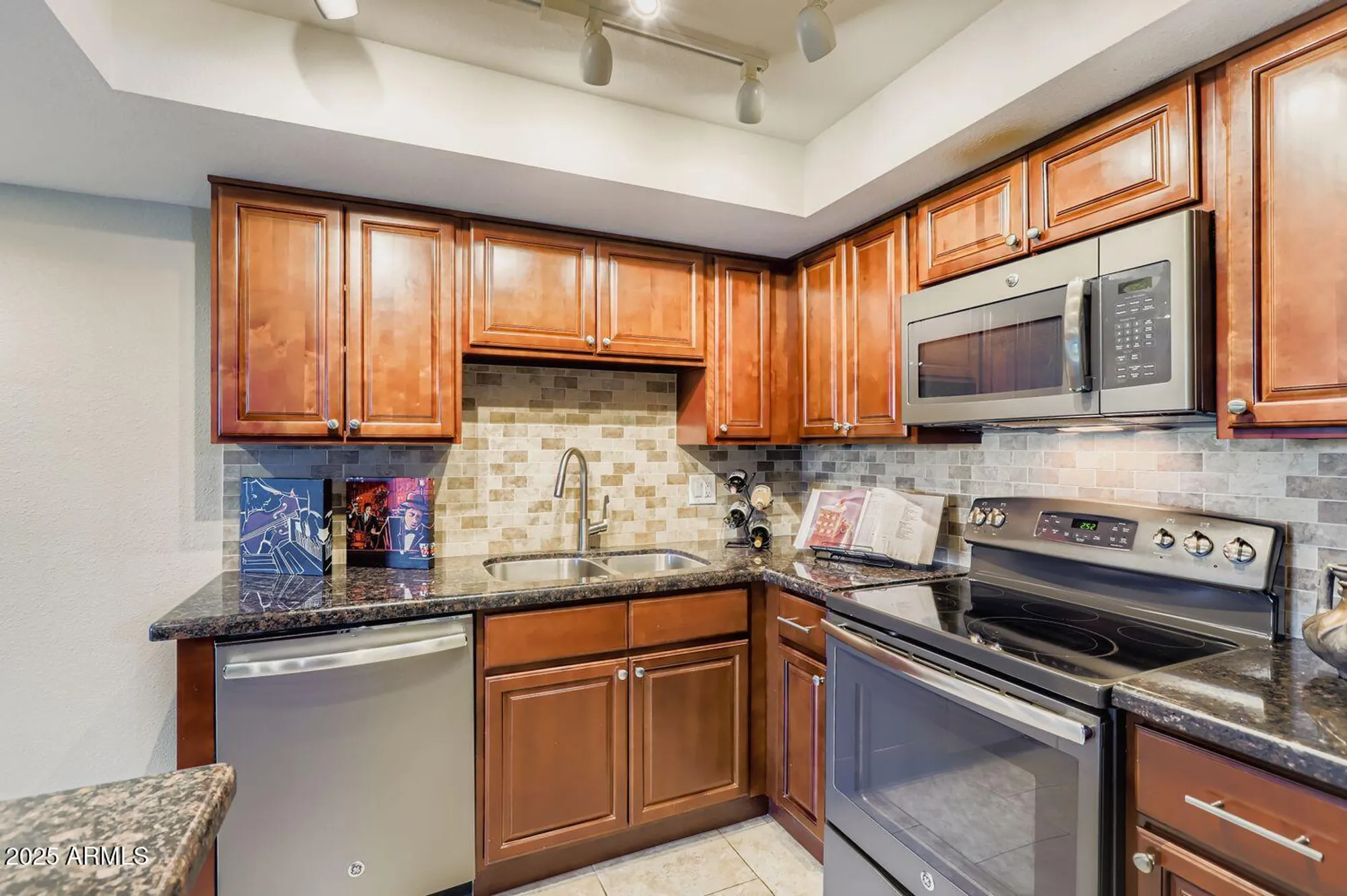 Property Slideshow image 4 of 31 | 7970 e camelback rd unit 604, Scottsdale, AZ, 85251