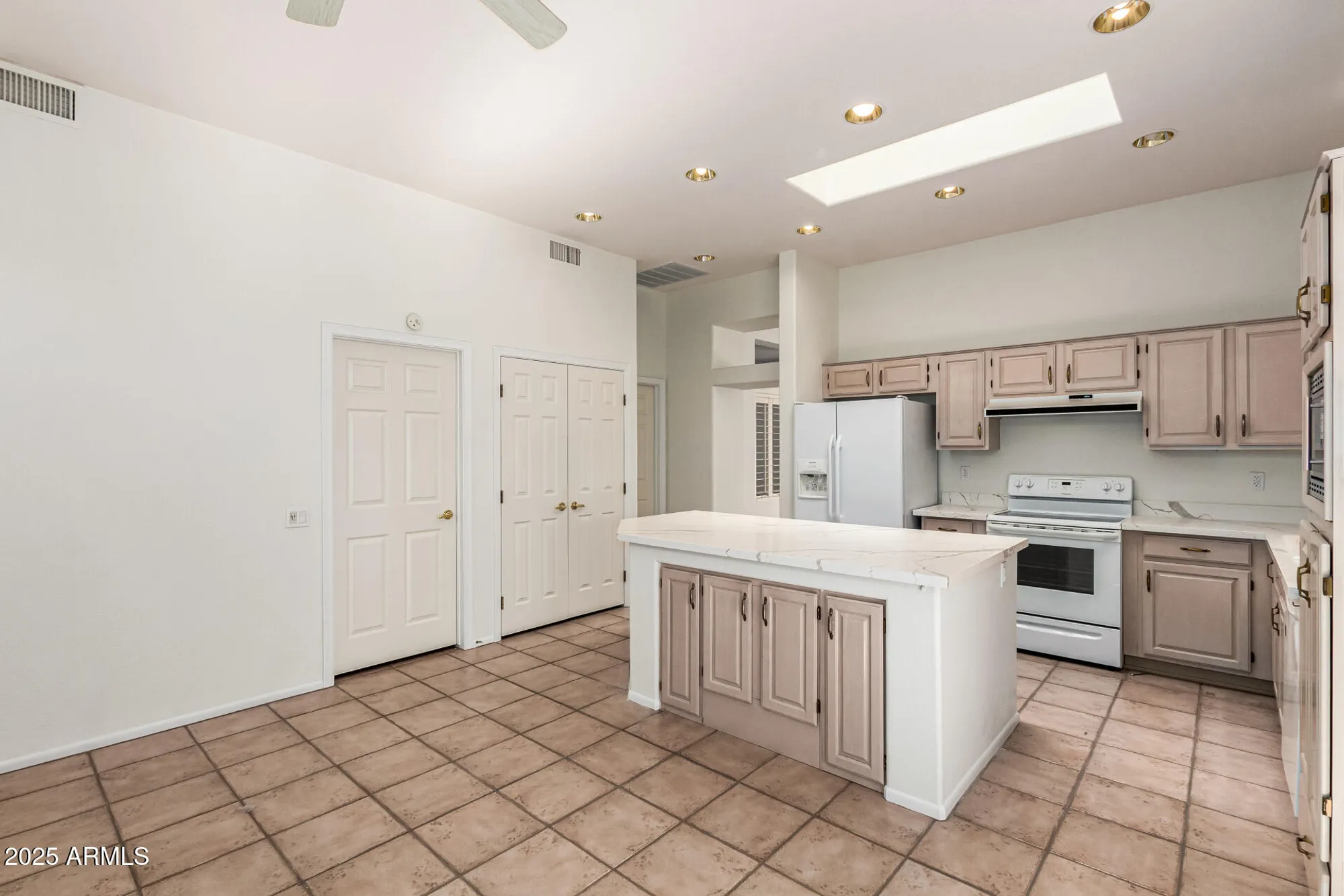 Property Slideshow image 24 of 47 | 15427 w heritage dr, Sun City West, AZ, 85375