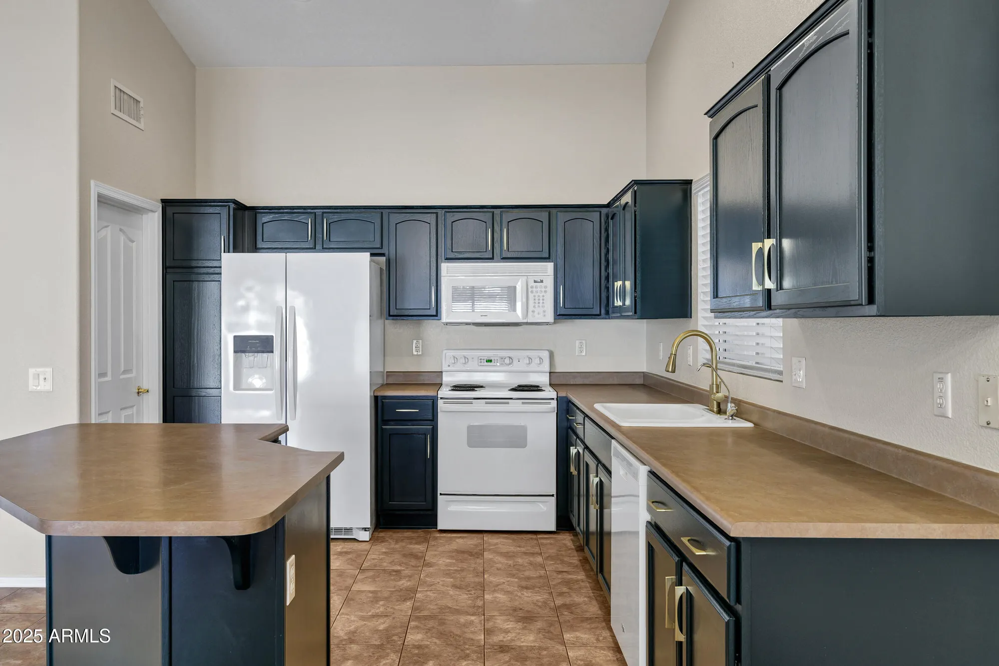 Property Slideshow image 10 of 35 | 3318 n 157th ave, Goodyear, AZ, 85395