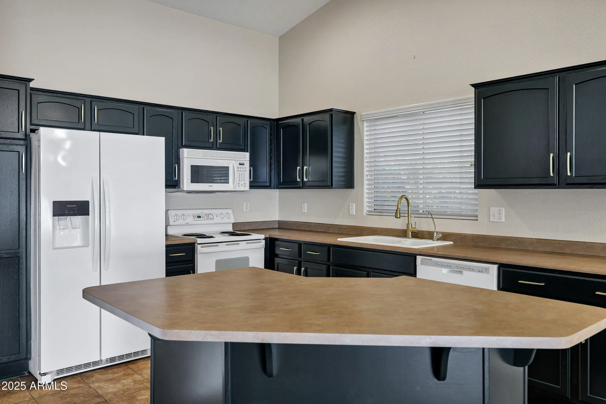 Property Slideshow image 11 of 35 | 3318 n 157th ave, Goodyear, AZ, 85395