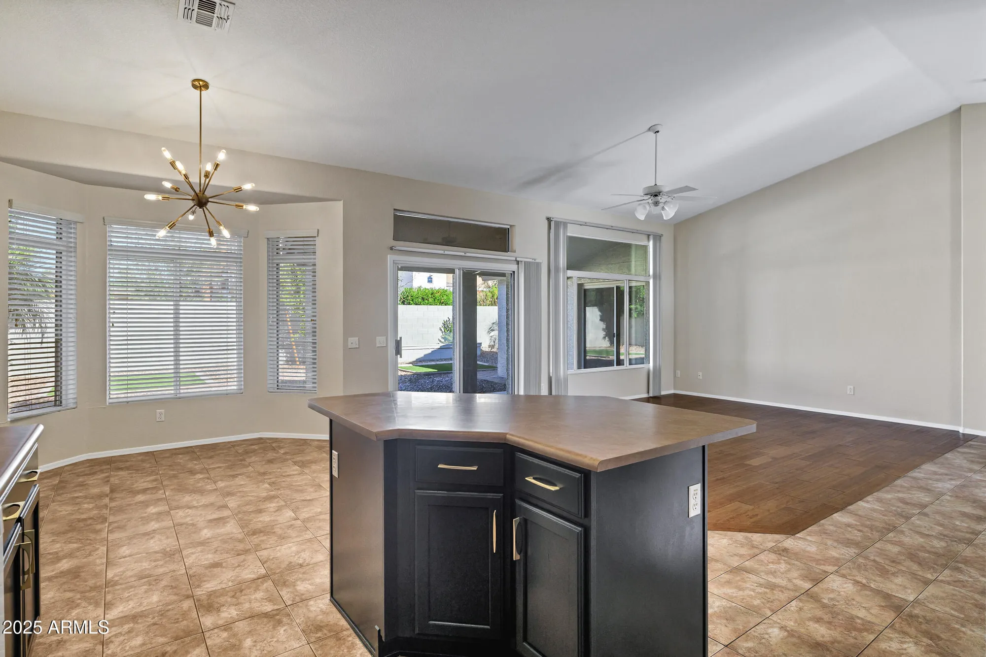 Property Slideshow image 14 of 35 | 3318 n 157th ave, Goodyear, AZ, 85395