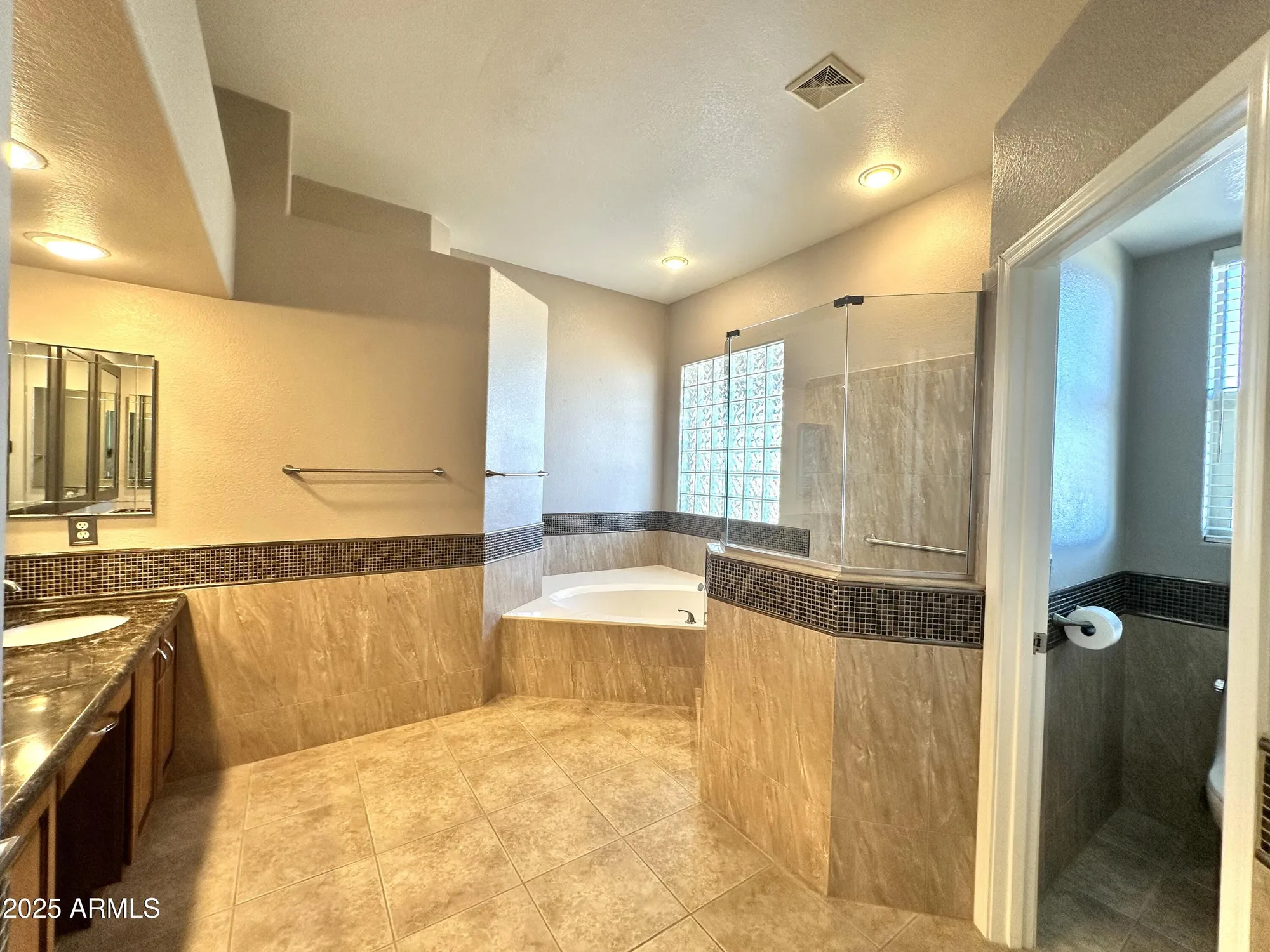 Property Slideshow image 34 of 64 | 3770 e colonial dr, Chandler, AZ, 85249