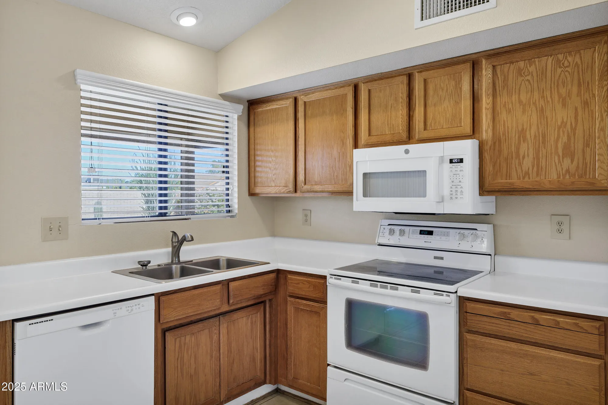 Property Slideshow image 11 of 28 | 14742 w antelope dr, Sun City West, AZ, 85375