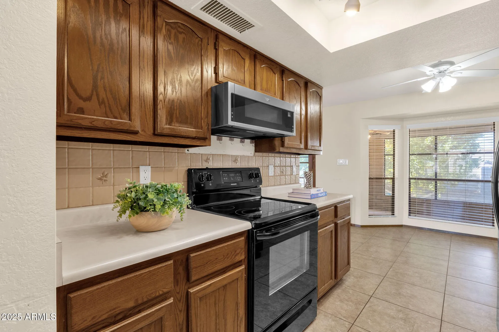 Property Slideshow image 10 of 62 | 9311 e olive ln, Sun Lakes, AZ, 85248