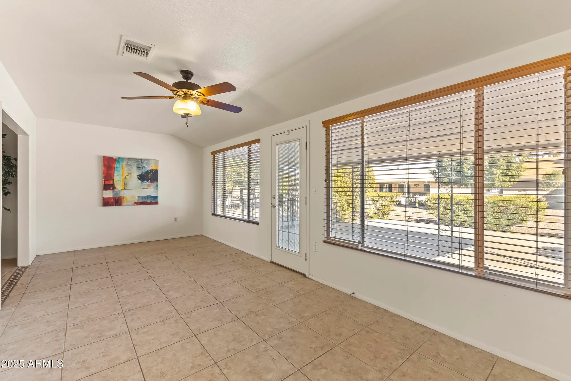 Property Slideshow image 6 of 36 | 10521 w prairie hills cir, Sun City, AZ, 85351