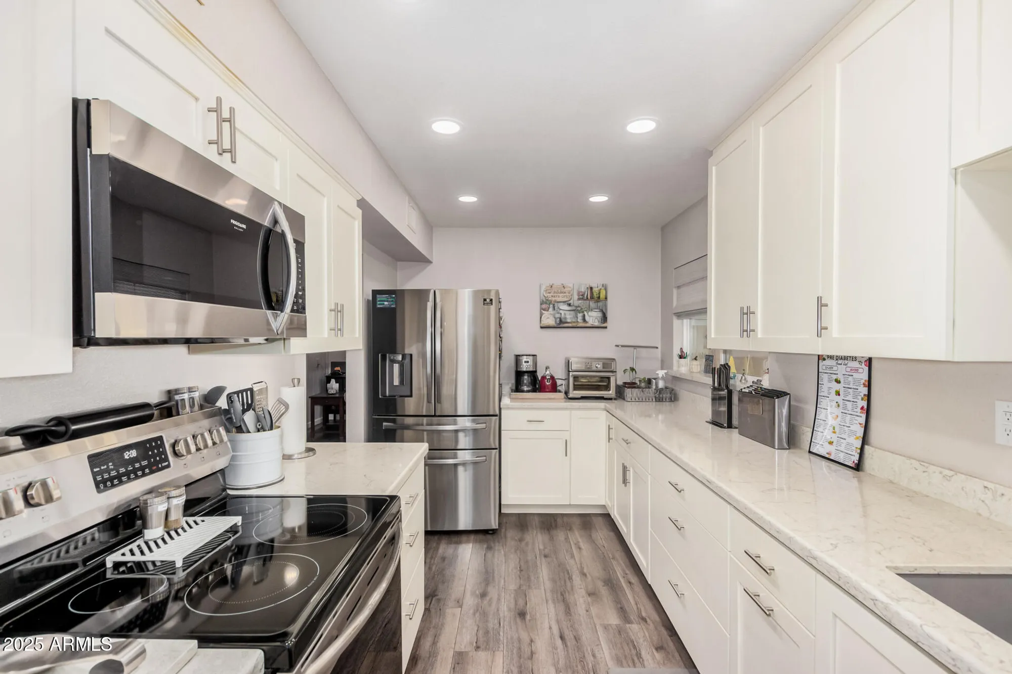 Property Slideshow image 16 of 29 | 10735 w santa fe dr, Sun City, AZ, 85351