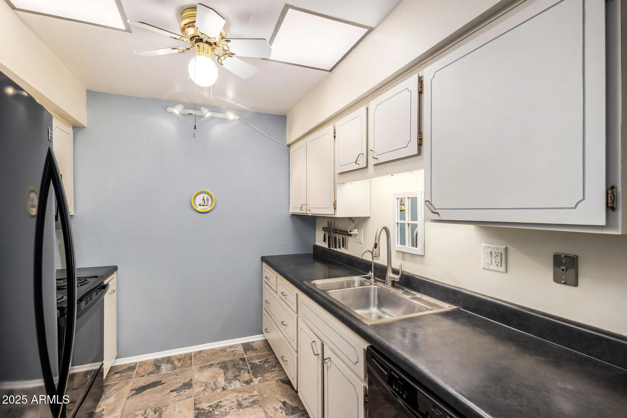 Property Slideshow image 14 of 41 | 13039 n 100th dr, Sun City, AZ, 85351