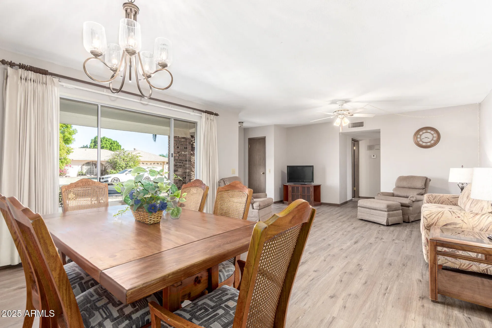 Property Slideshow image 3 of 34 | 10609 w concho cir, Sun City, AZ, 85373