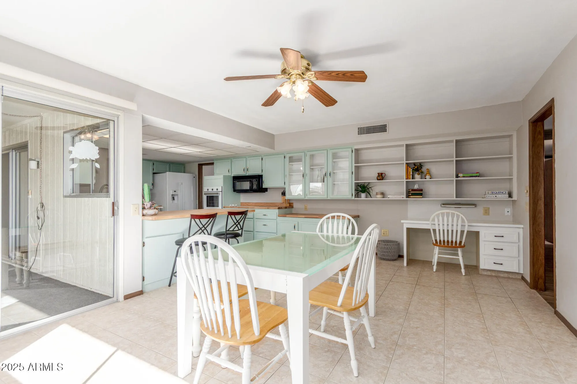 Property Slideshow image 15 of 34 | 10609 w concho cir, Sun City, AZ, 85373