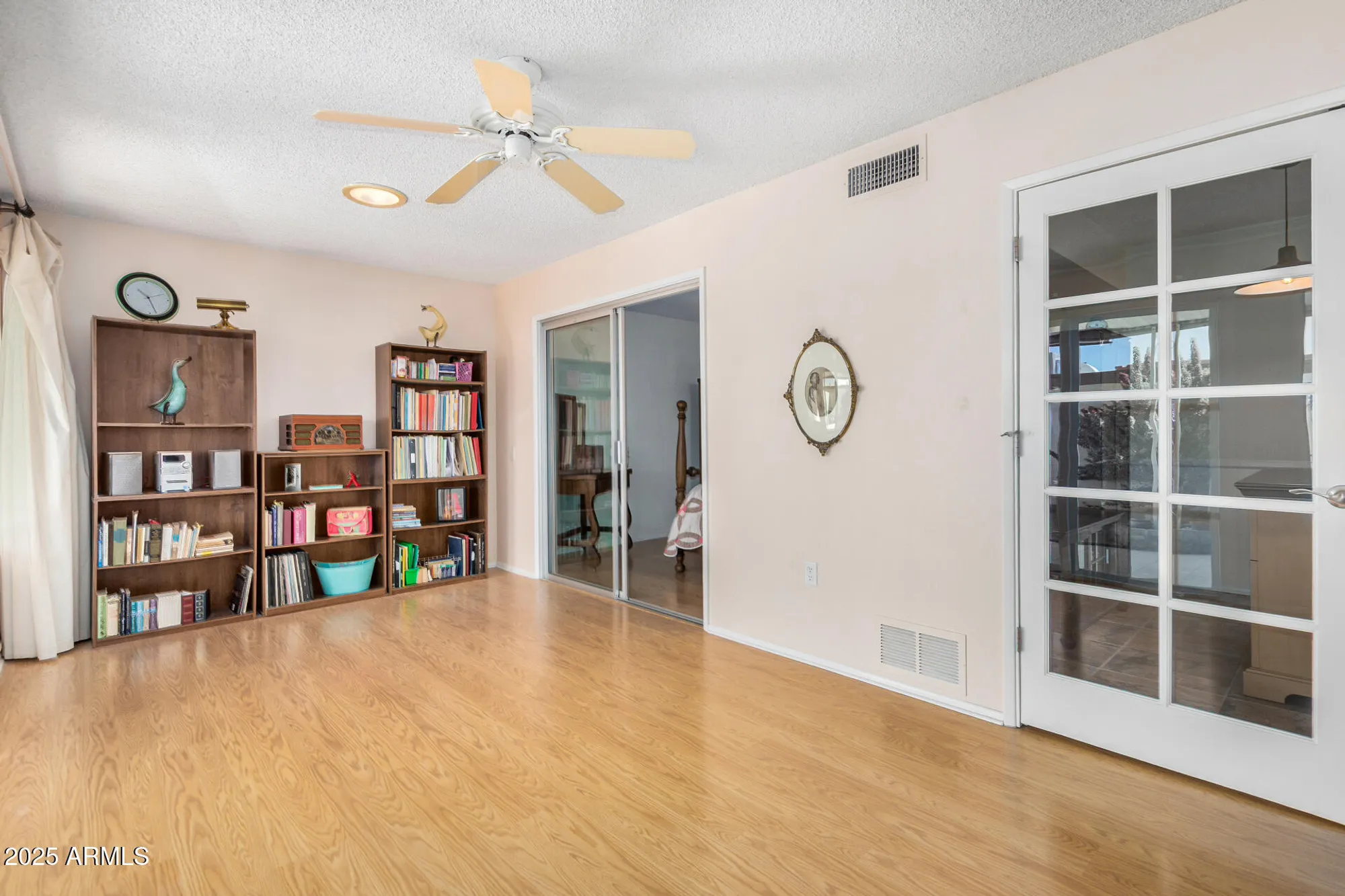 Property Slideshow image 17 of 41 | 13039 n 100th dr, Sun City, AZ, 85351