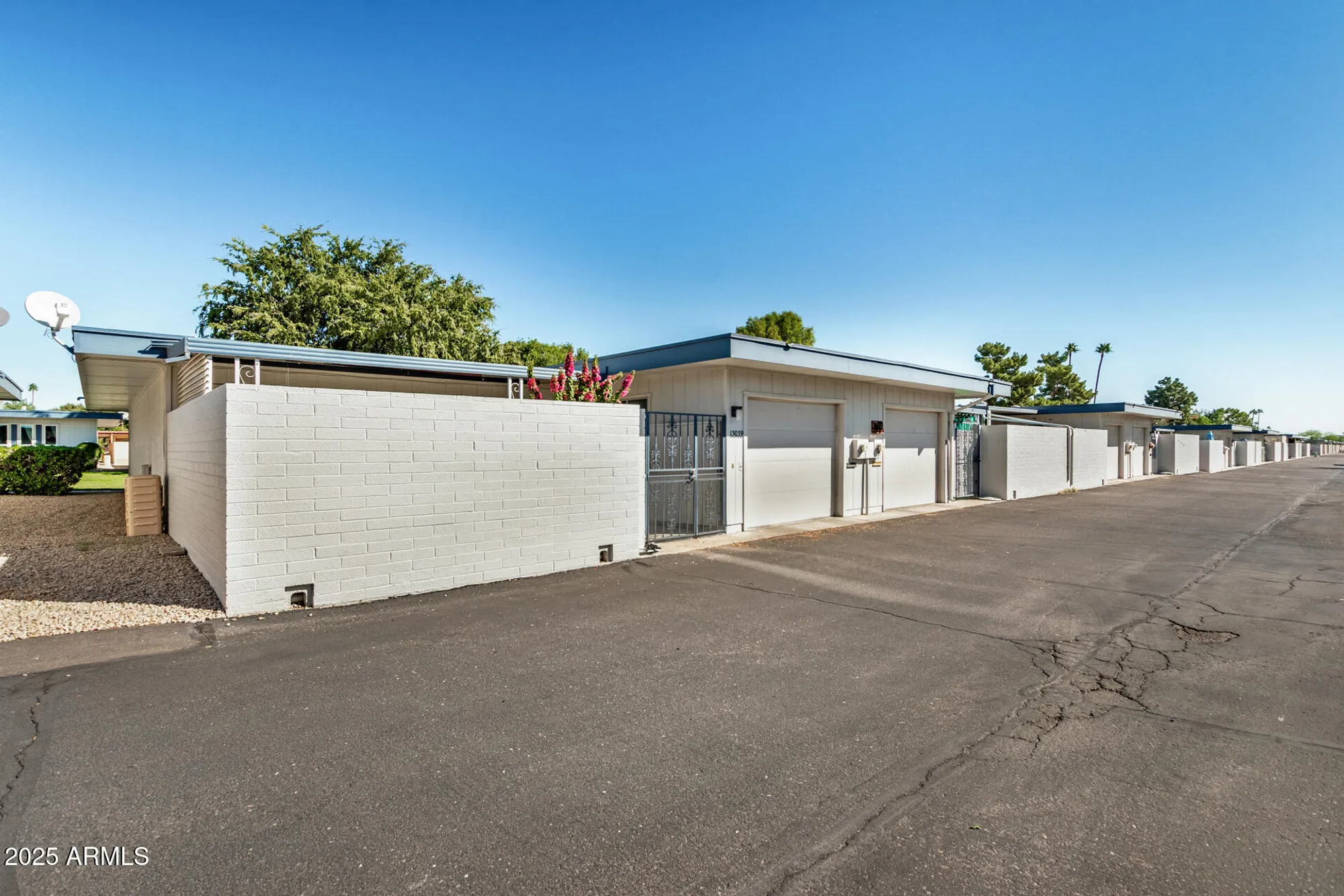 Property Slideshow image 36 of 41 | 13039 n 100th dr, Sun City, AZ, 85351