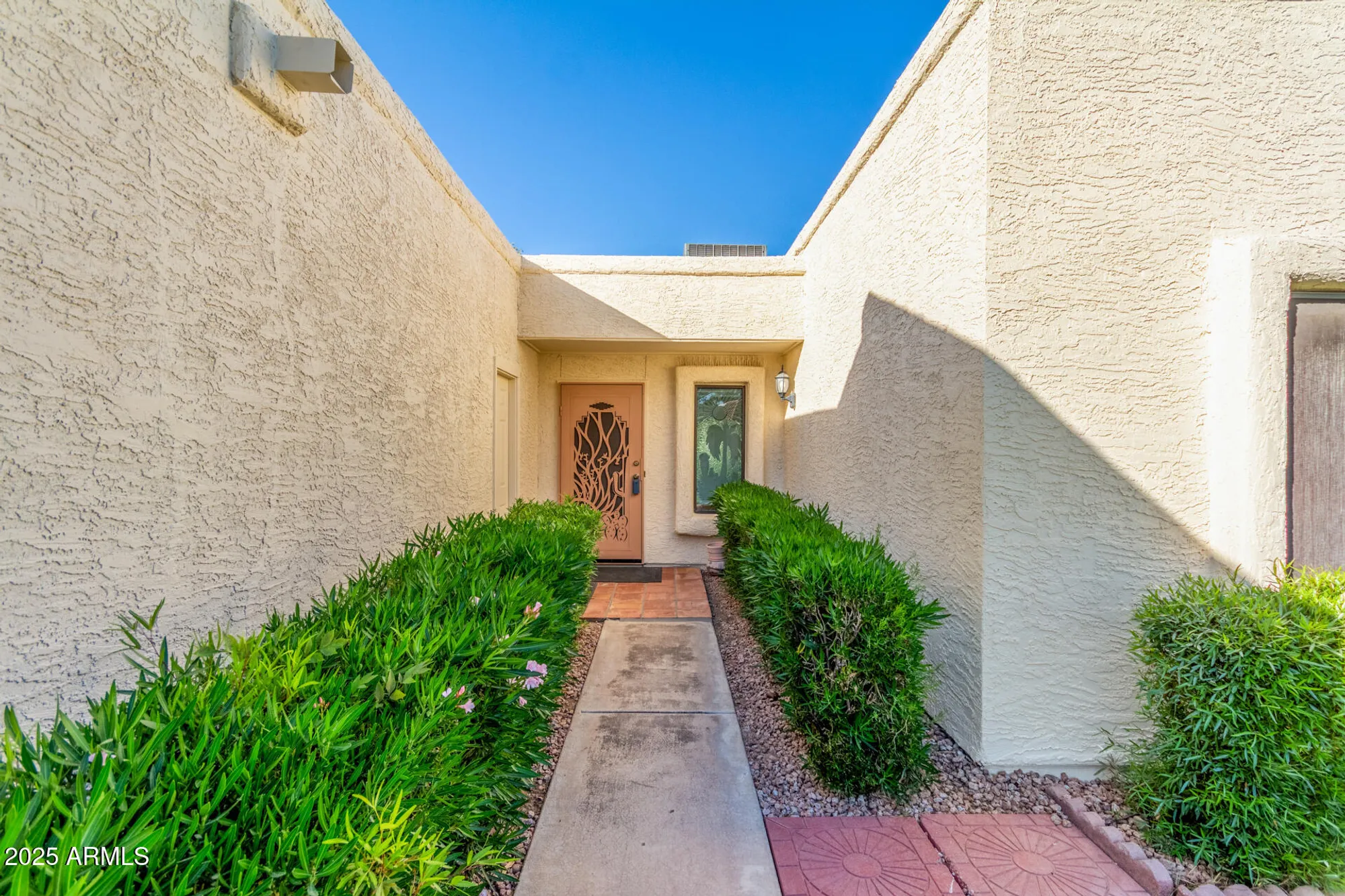 Property Slideshow image 7 of 74 | 625 s arrowwood way, Mesa, AZ, 85208