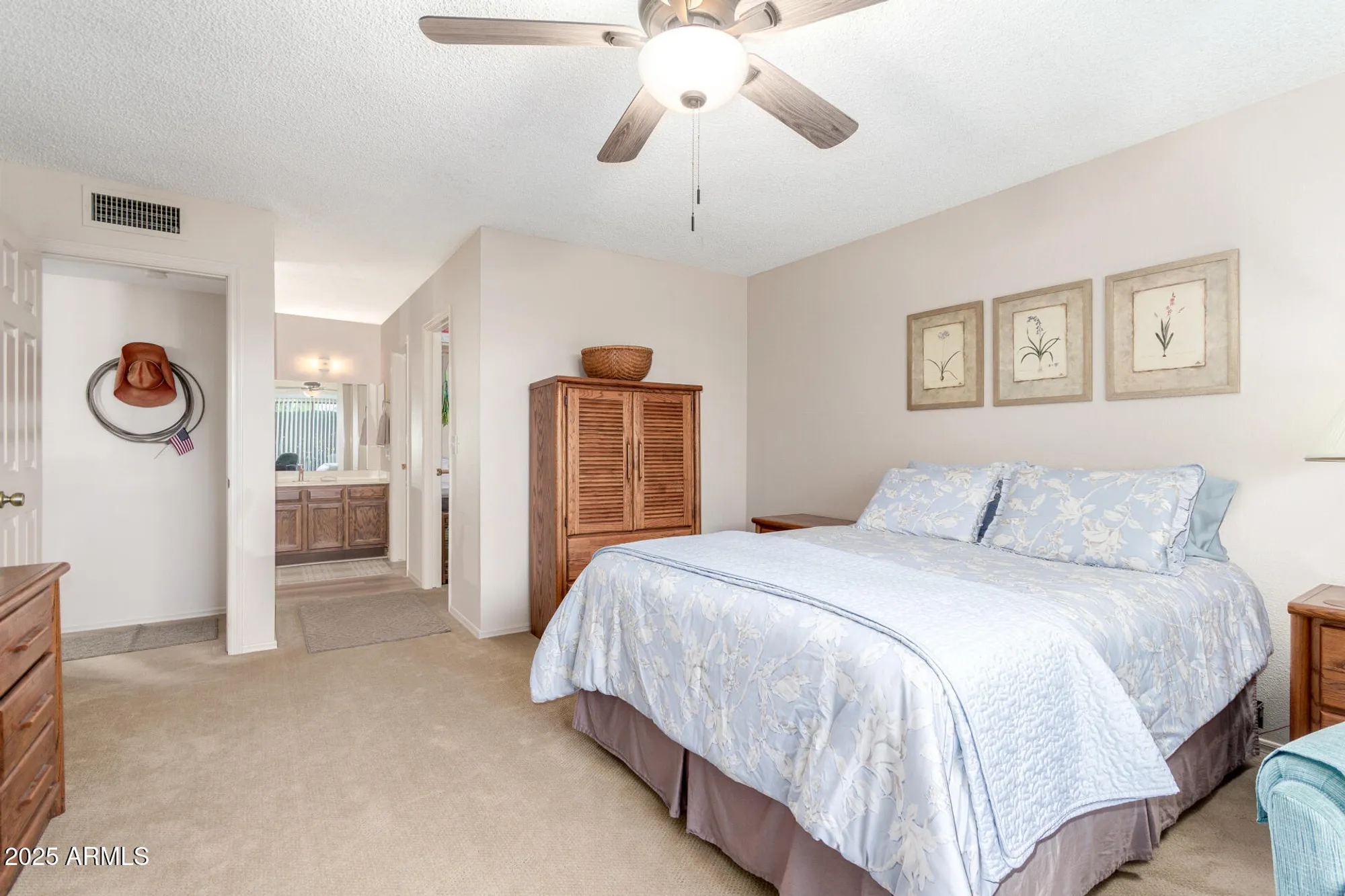 Property Slideshow image 20 of 74 | 625 s arrowwood way, Mesa, AZ, 85208