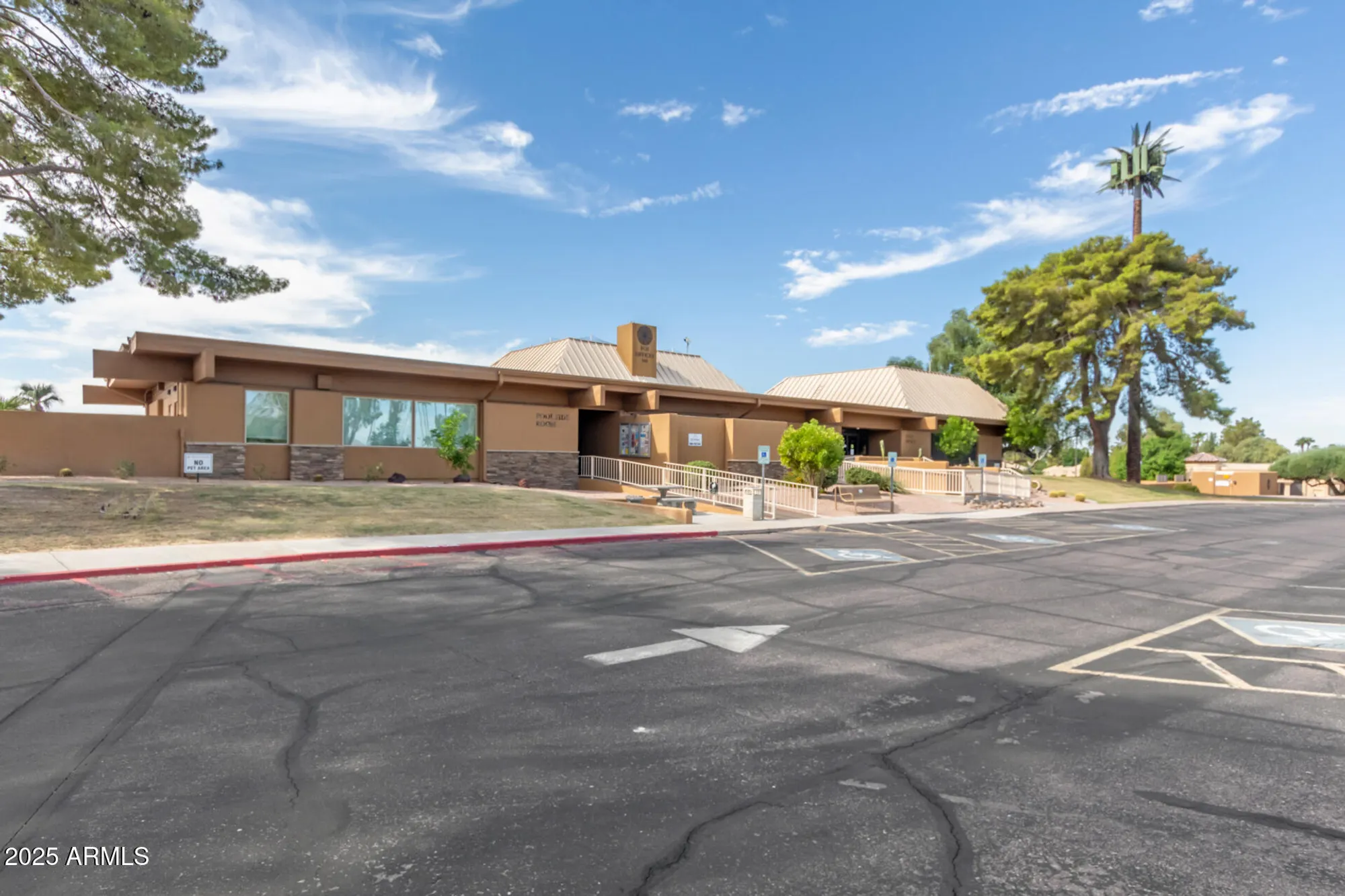 Property Slideshow image 37 of 74 | 625 s arrowwood way, Mesa, AZ, 85208