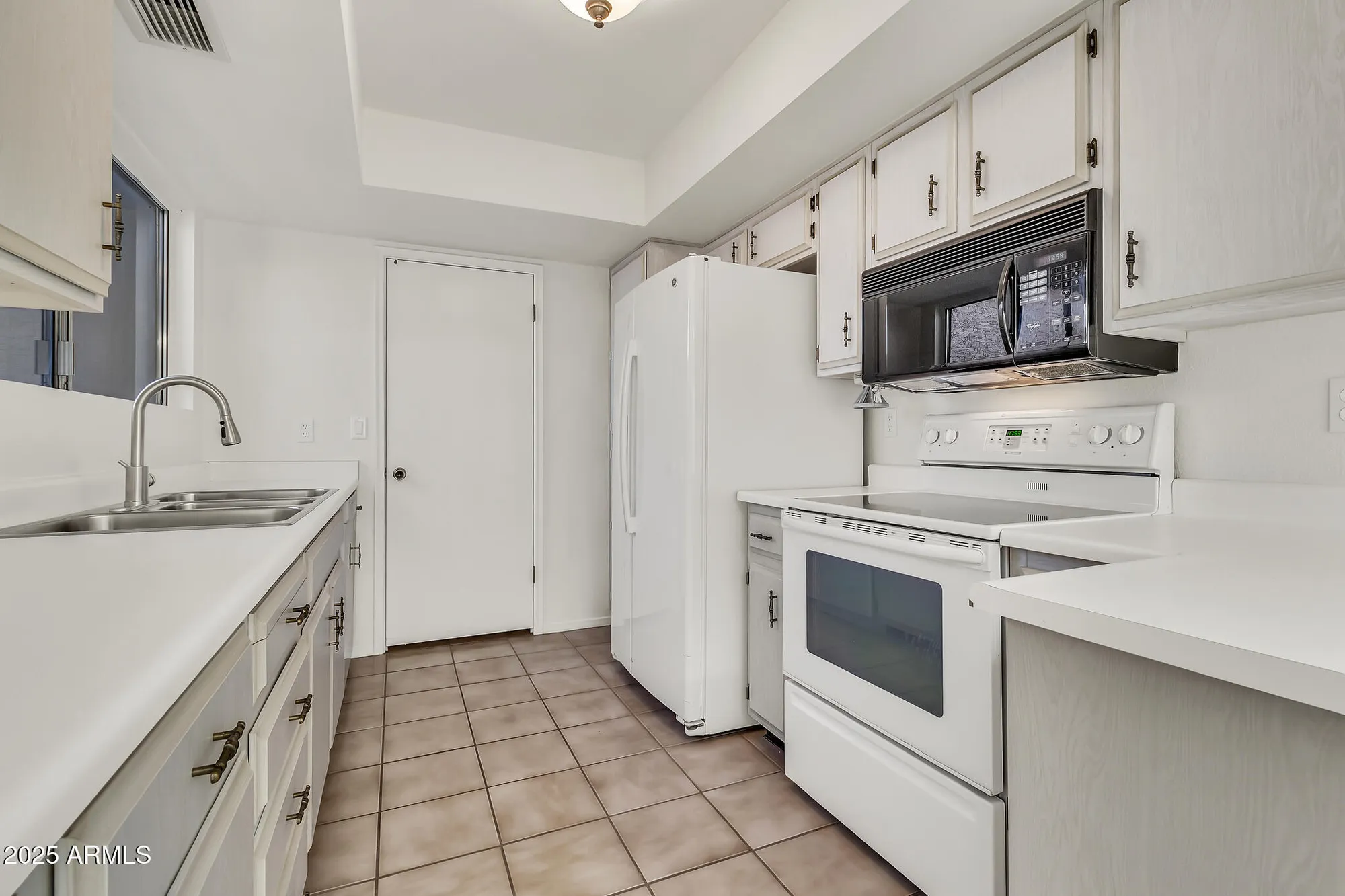 Property Slideshow image 16 of 46 | 9834 e minnesota ave, Sun Lakes, AZ, 85248