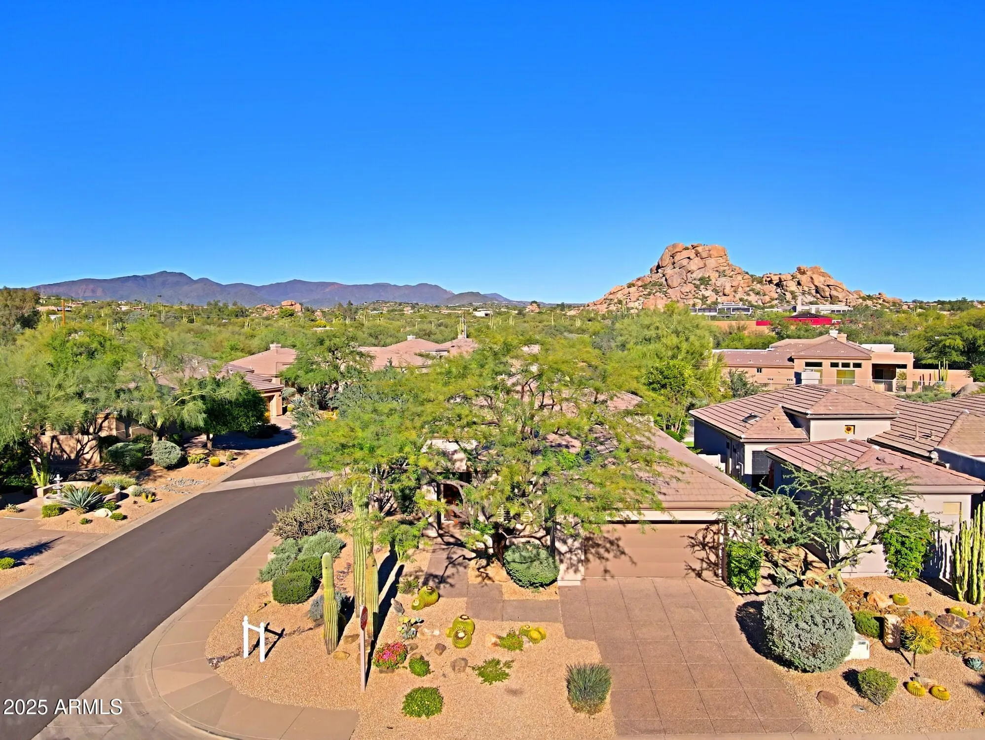 Property Slideshow image 58 of 110 | 34483 n 68th way, Scottsdale, AZ, 85266