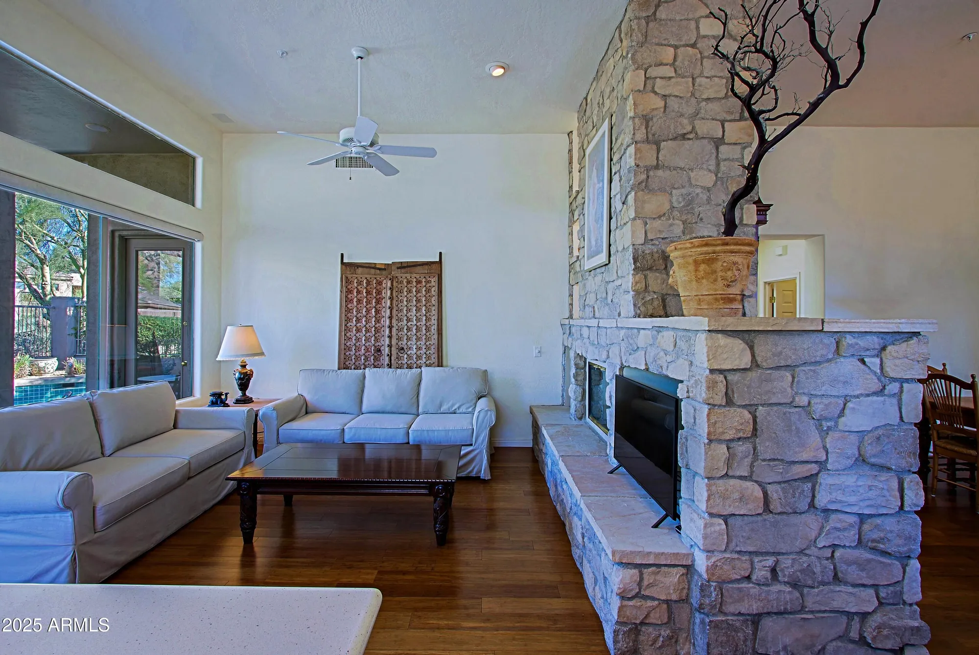 Property Slideshow image 14 of 110 | 34483 n 68th way, Scottsdale, AZ, 85266