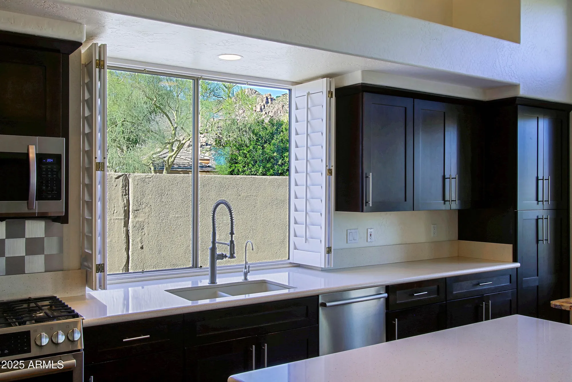 Property Slideshow image 19 of 110 | 34483 n 68th way, Scottsdale, AZ, 85266