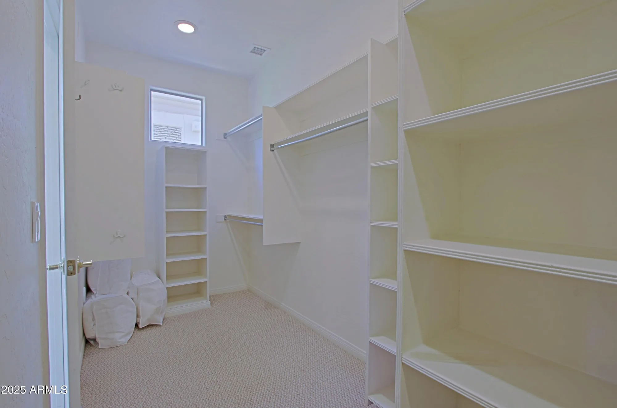 Property Slideshow image 36 of 110 | 34483 n 68th way, Scottsdale, AZ, 85266