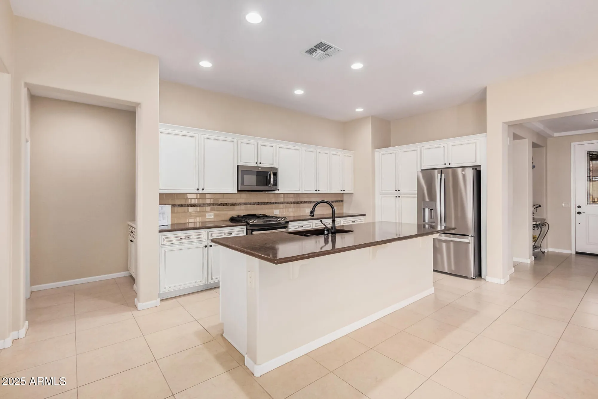 Property Slideshow image 17 of 56 | 4748 w loma verde ave, Eloy, AZ, 85131