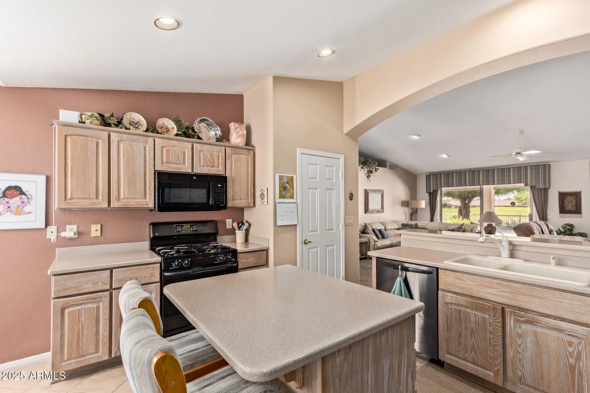 Property Slideshow image 10 of 47 | 5842 s amberwood dr, Chandler, AZ, 85248