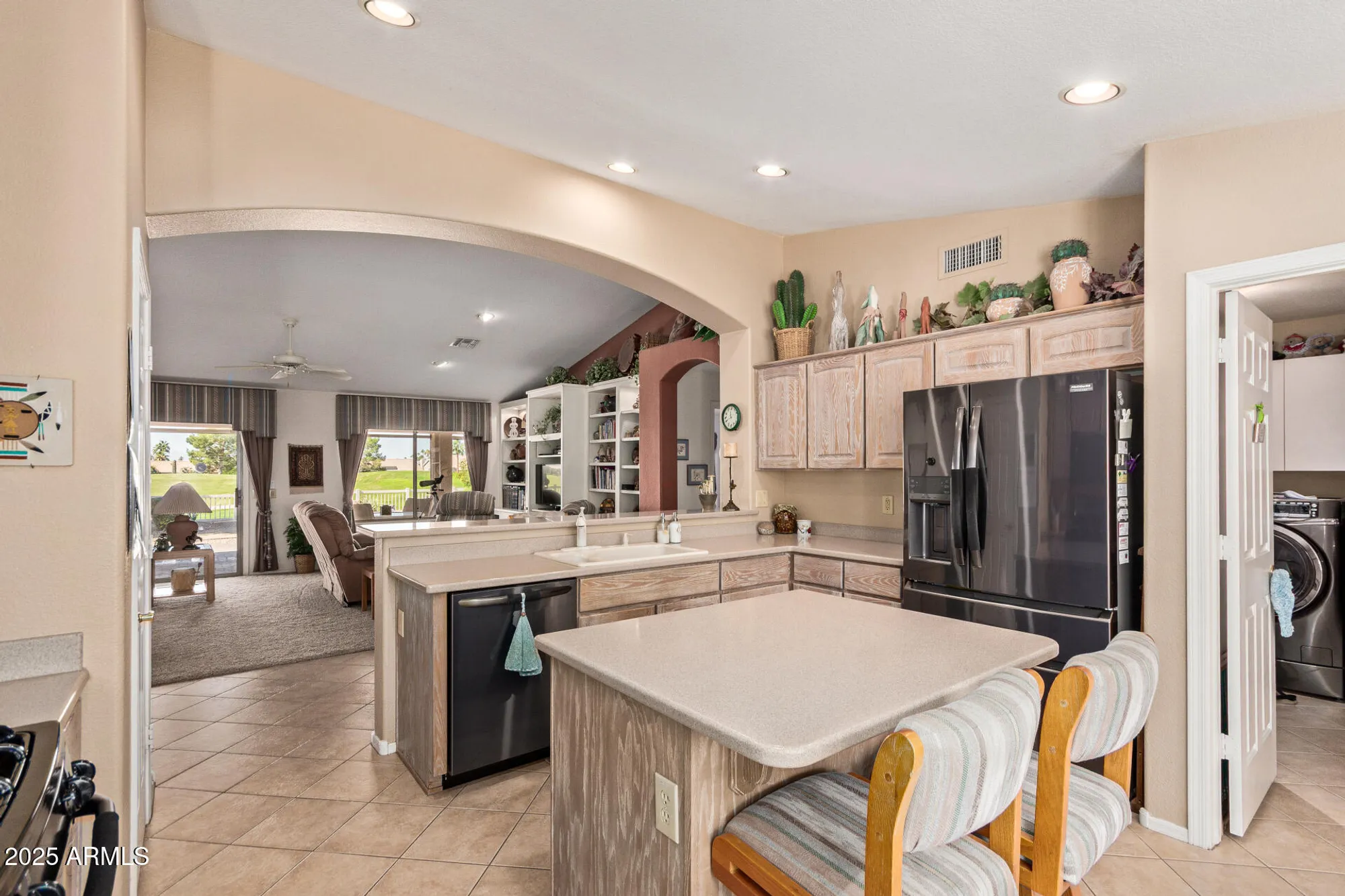 Property Slideshow image 9 of 47 | 5842 s amberwood dr, Chandler, AZ, 85248
