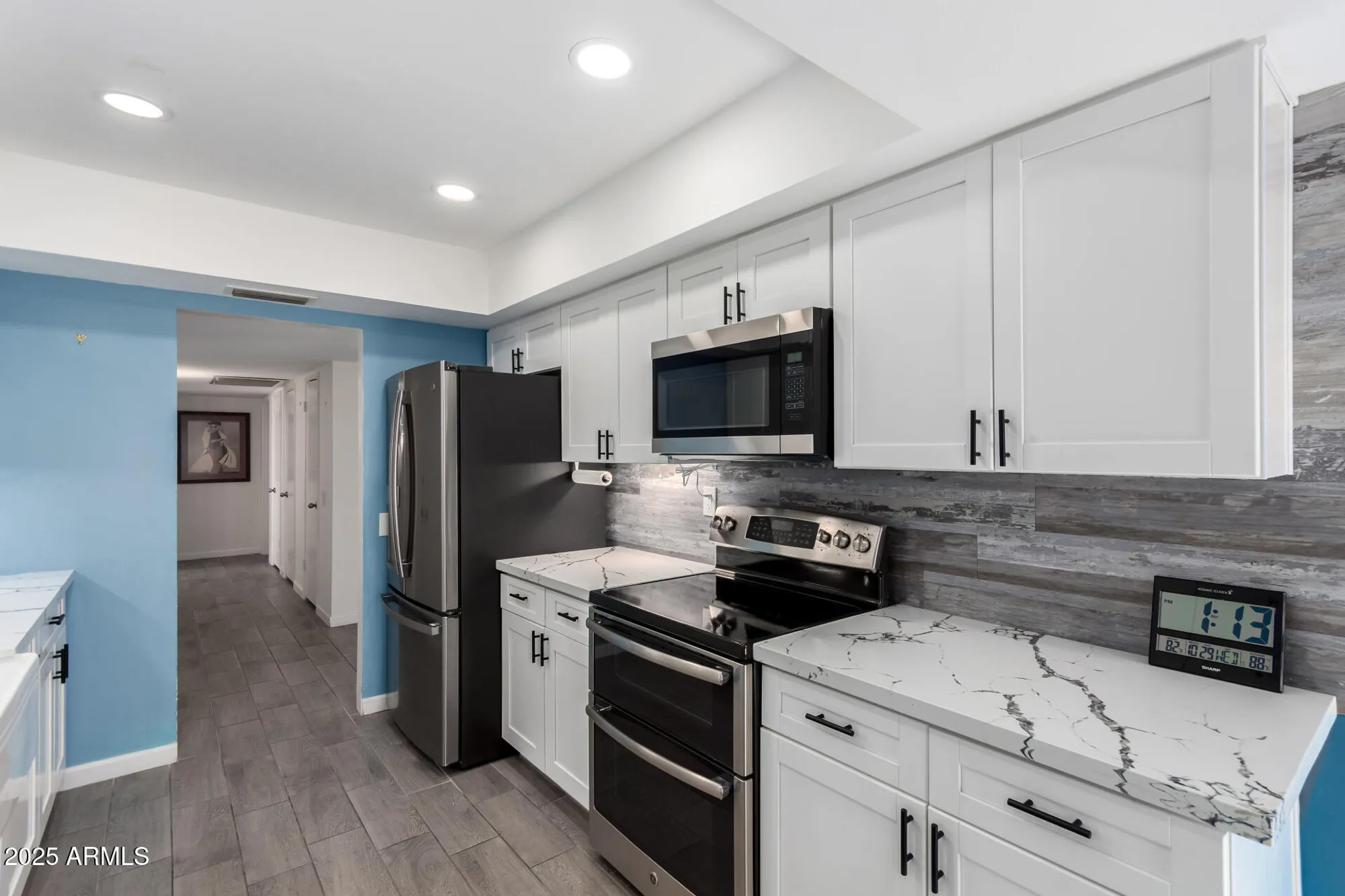 Property Slideshow image 13 of 35 | 19045 n signal butte cir, Sun City, AZ, 85373