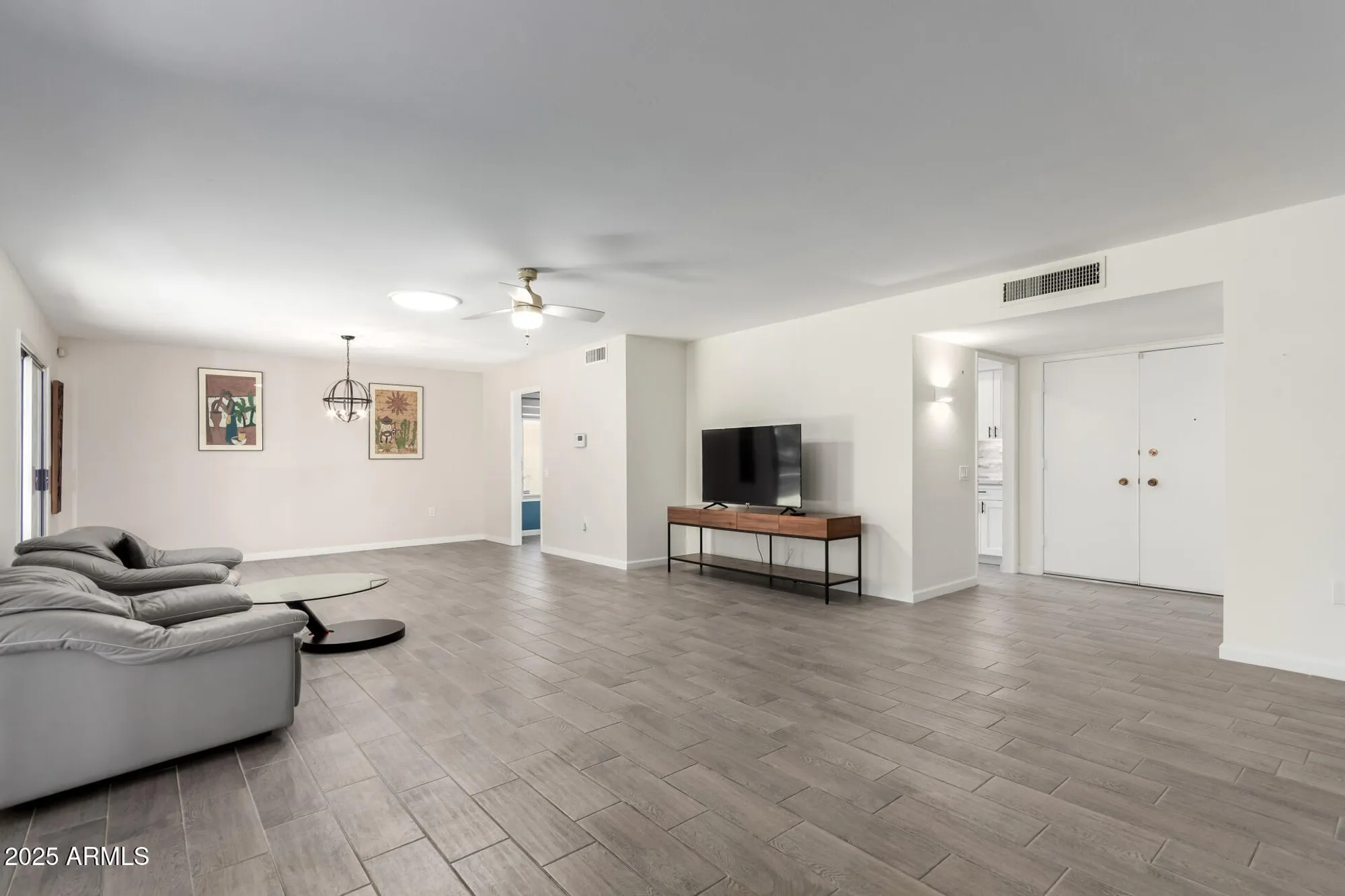 Property Slideshow image 5 of 35 | 19045 n signal butte cir, Sun City, AZ, 85373