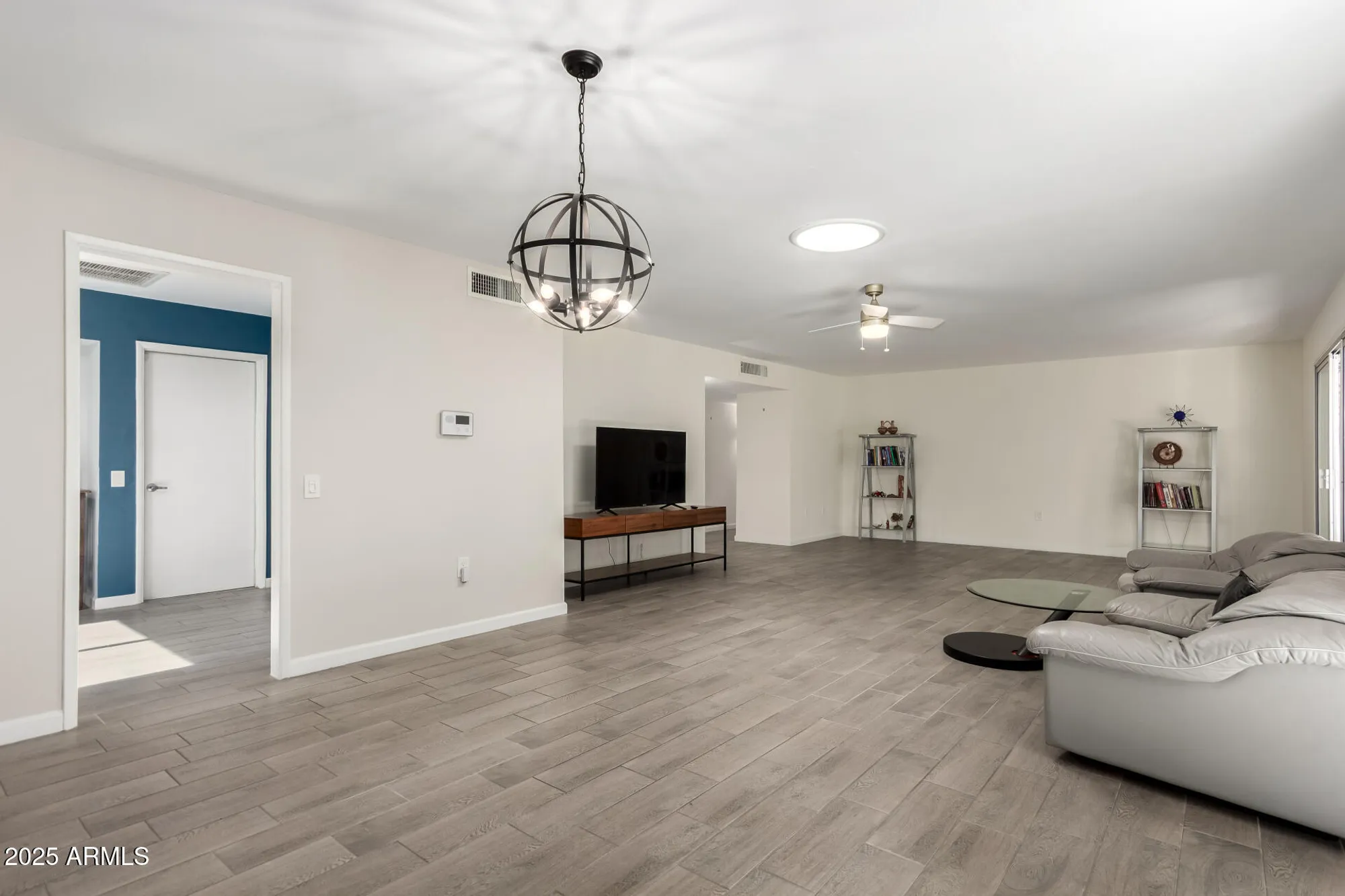 Property Slideshow image 7 of 35 | 19045 n signal butte cir, Sun City, AZ, 85373