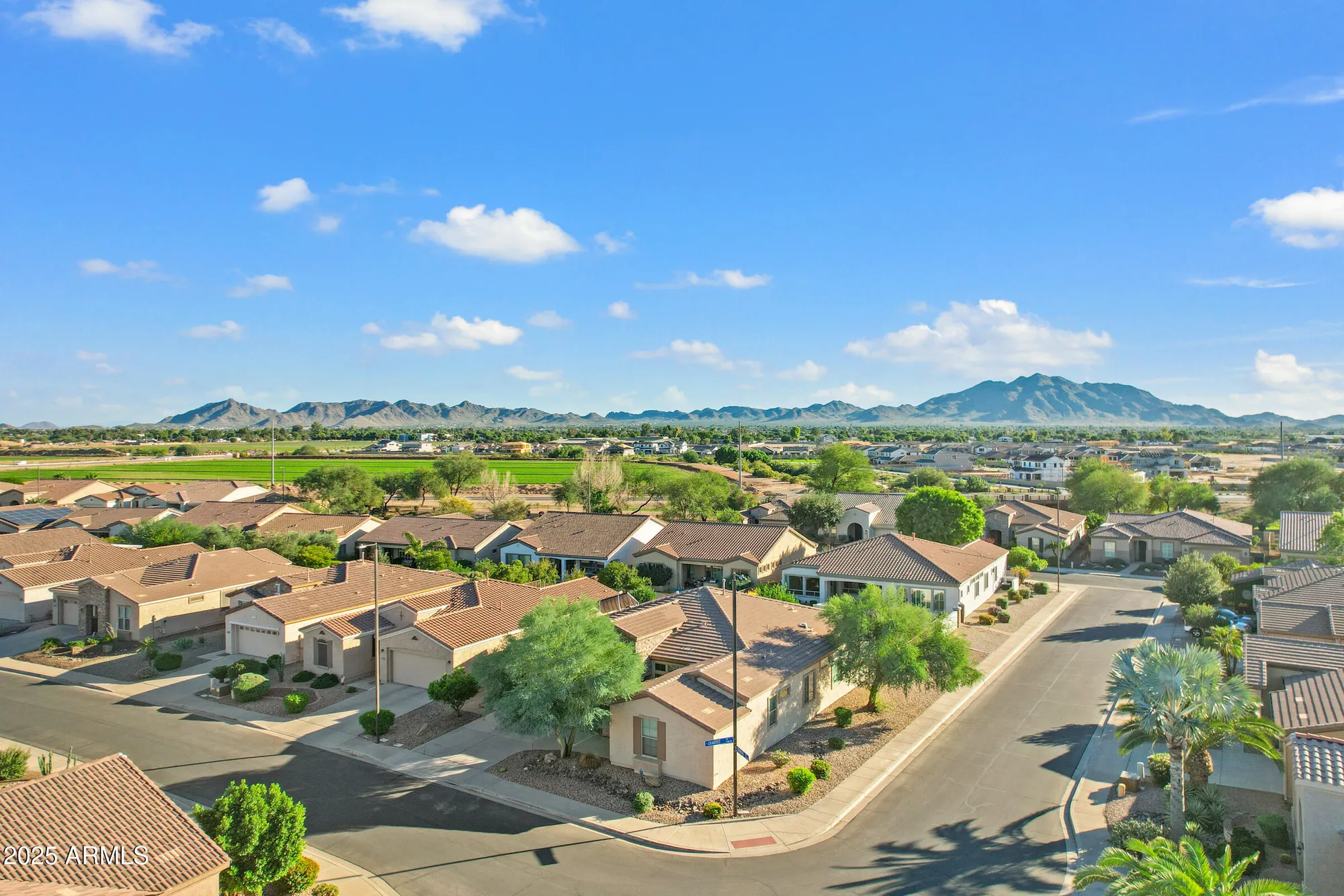 Property Slideshow image 12 of 61 | 4615 e sourwood dr, Gilbert, AZ, 85298