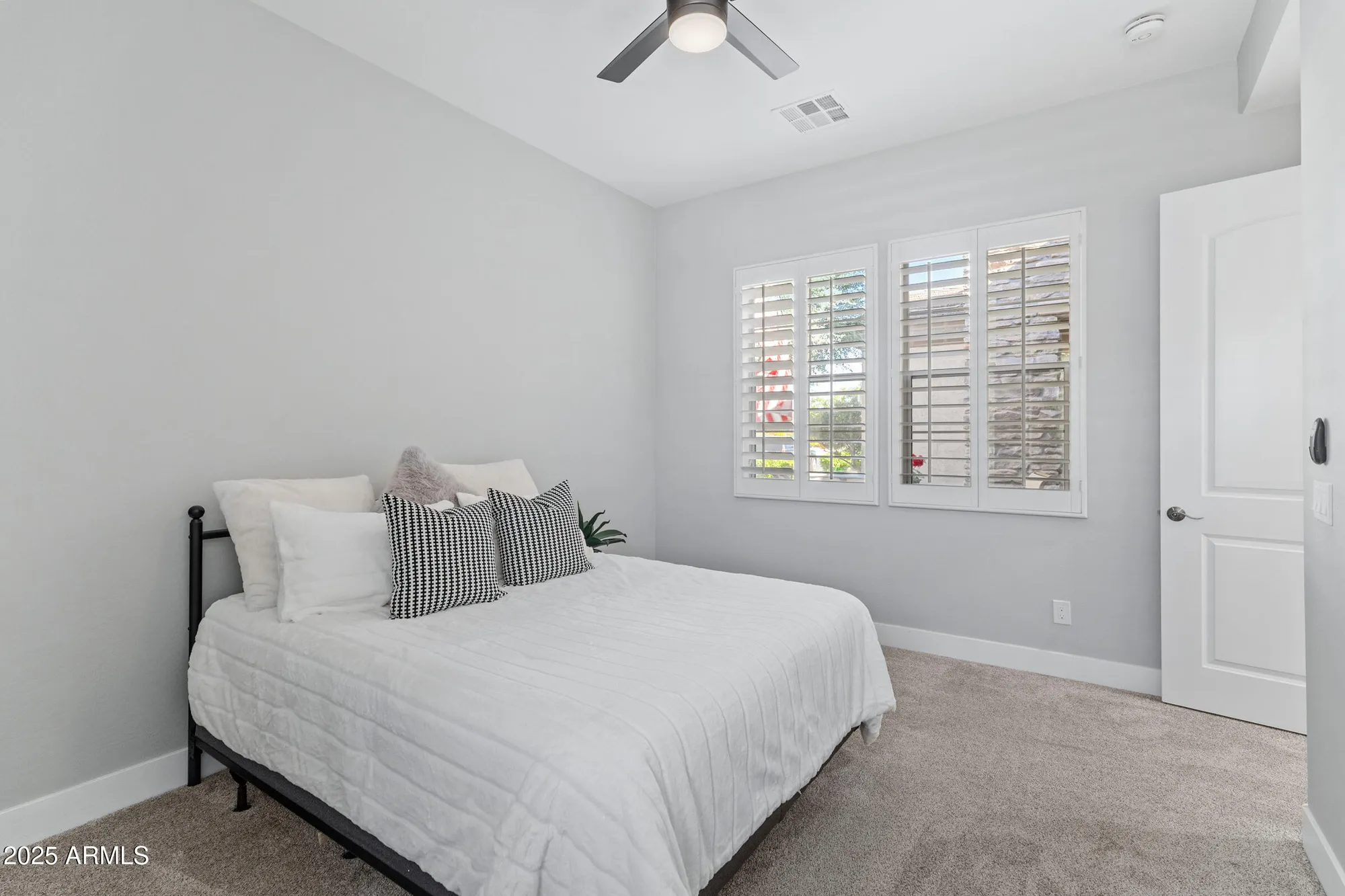 Property Slideshow image 44 of 61 | 4615 e sourwood dr, Gilbert, AZ, 85298