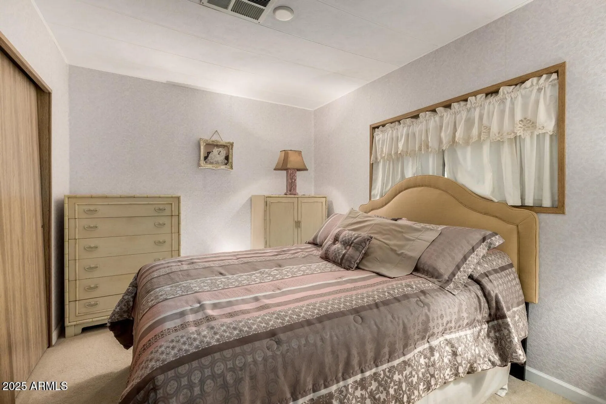 Property Slideshow image 18 of 32 | 506 s 81st pl, Mesa, AZ, 85208