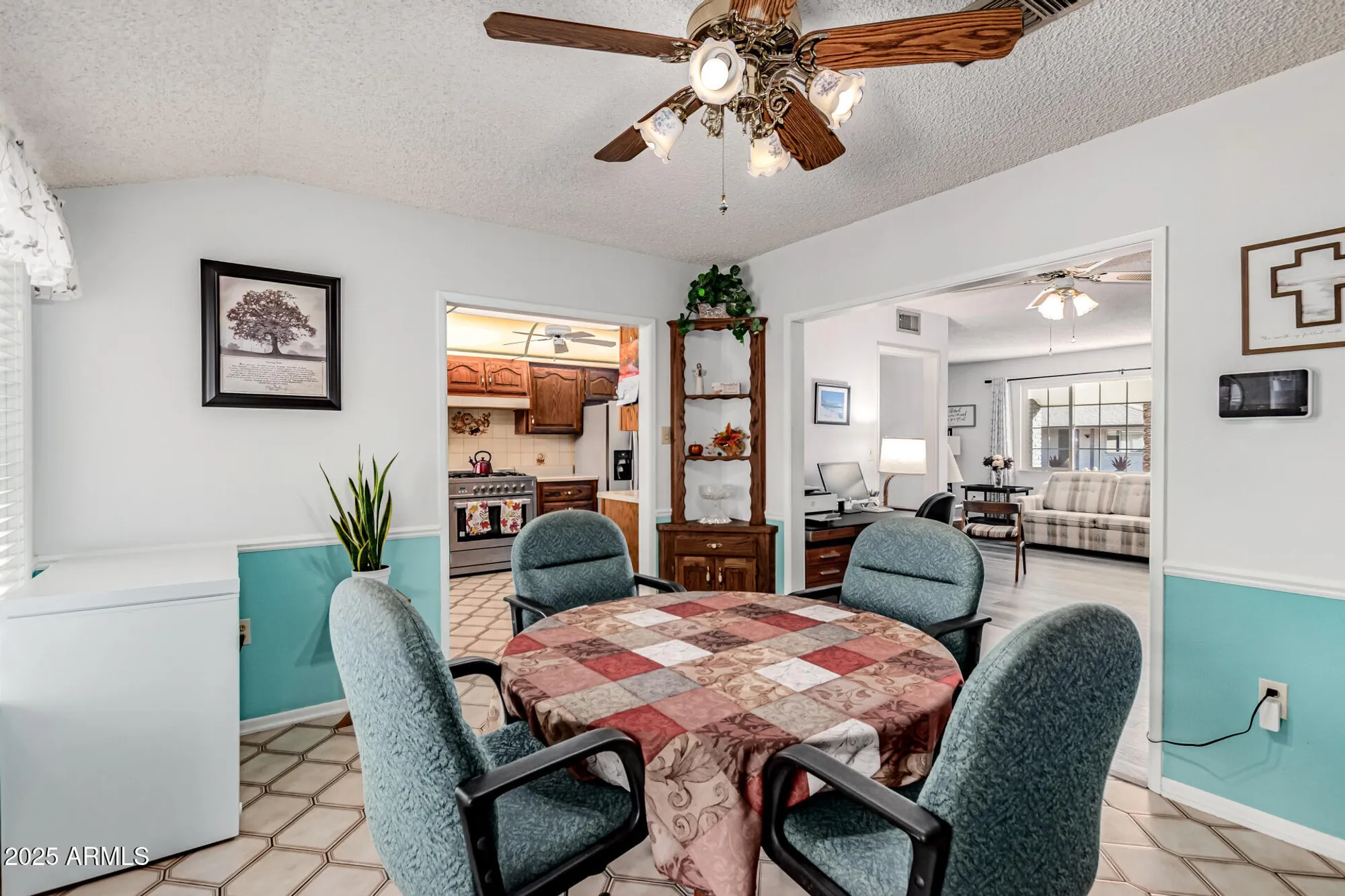 Property Slideshow image 14 of 35 | 14218 n mcphee dr, Sun City, AZ, 85351