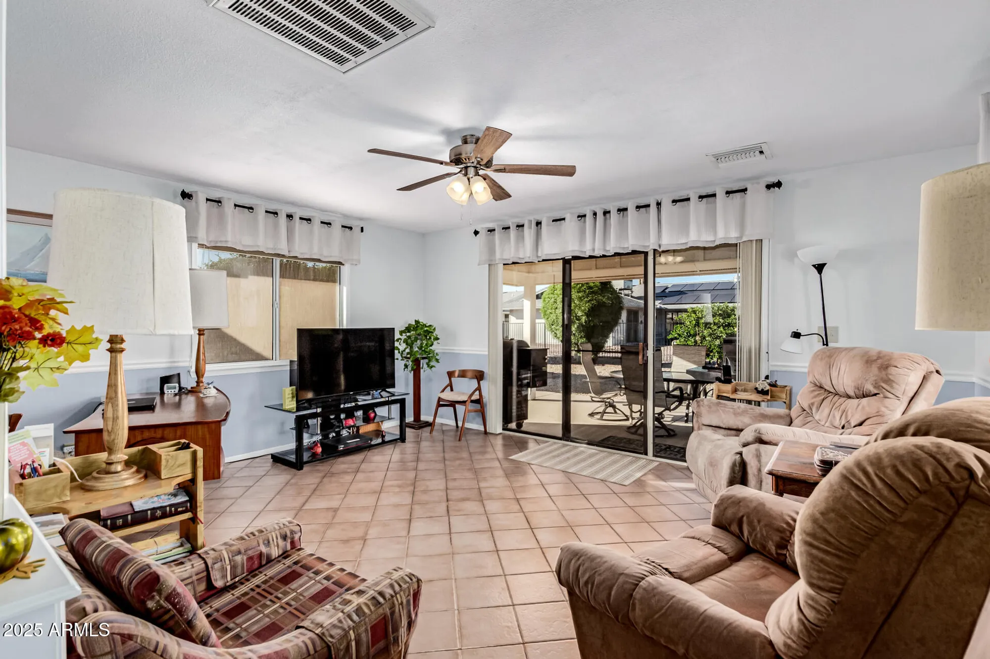 Property Slideshow image 10 of 35 | 14218 n mcphee dr, Sun City, AZ, 85351