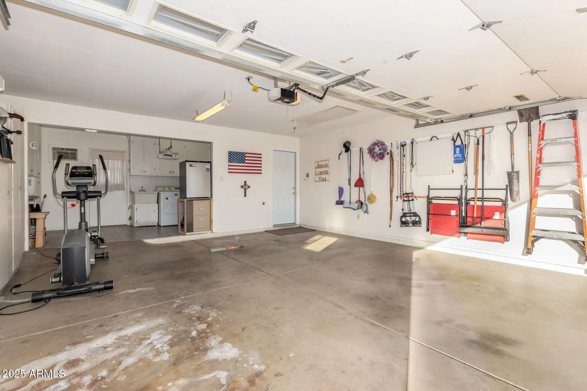 Property Slideshow image 28 of 35 | 14218 n mcphee dr, Sun City, AZ, 85351