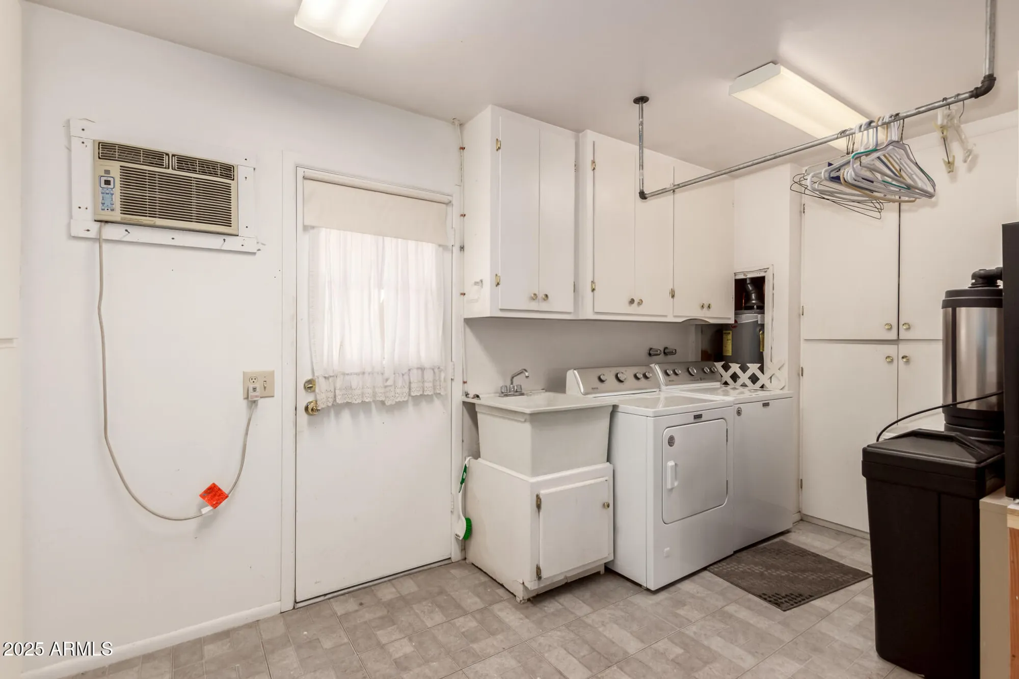 Property Slideshow image 27 of 35 | 14218 n mcphee dr, Sun City, AZ, 85351