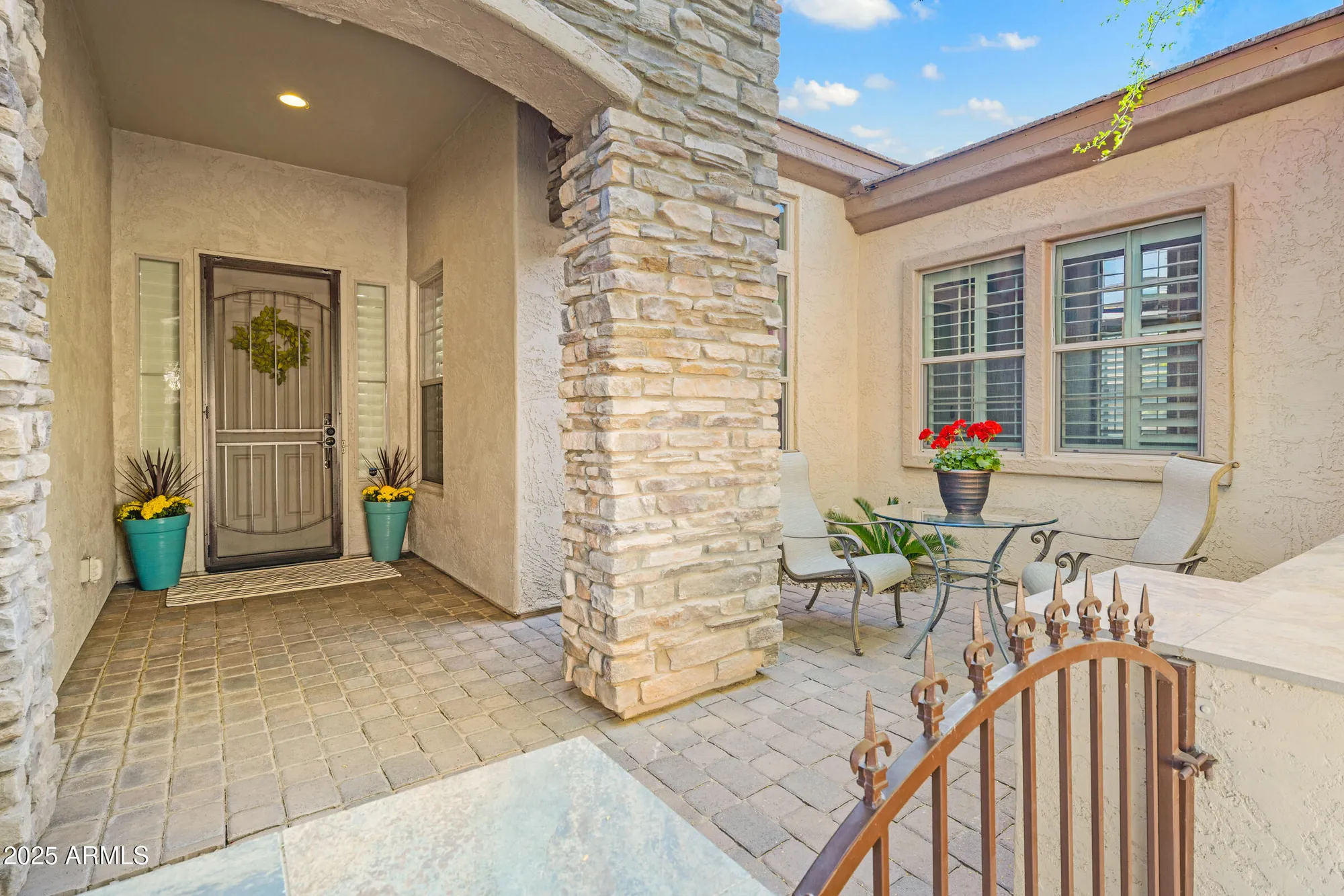 Property Slideshow image 8 of 61 | 4615 e sourwood dr, Gilbert, AZ, 85298