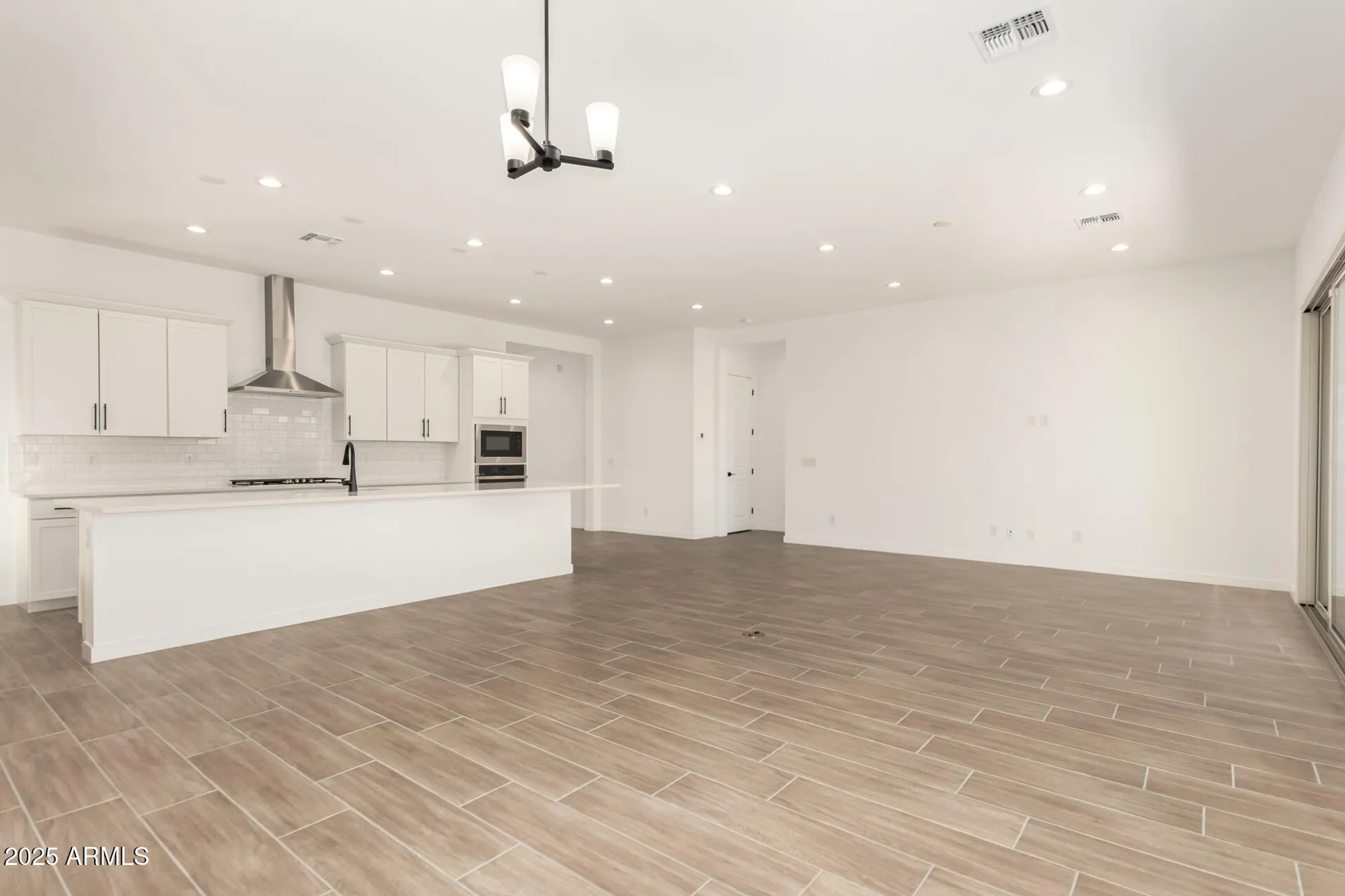 Property Slideshow image 14 of 47 | 24199 n 172nd dr, Surprise, AZ, 85387