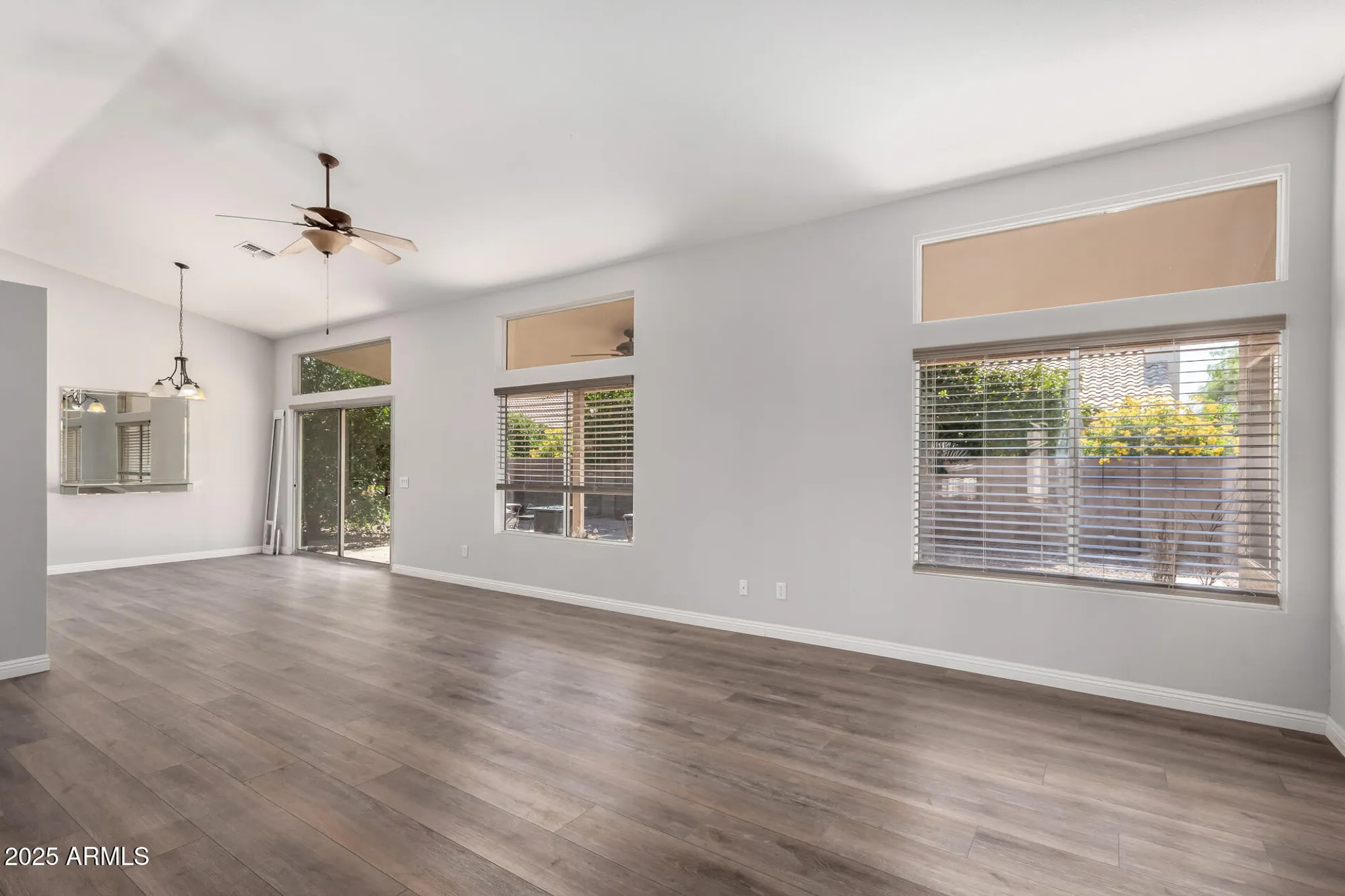 Property Slideshow image 4 of 30 | 1541 e colonial dr, Chandler, AZ, 85249