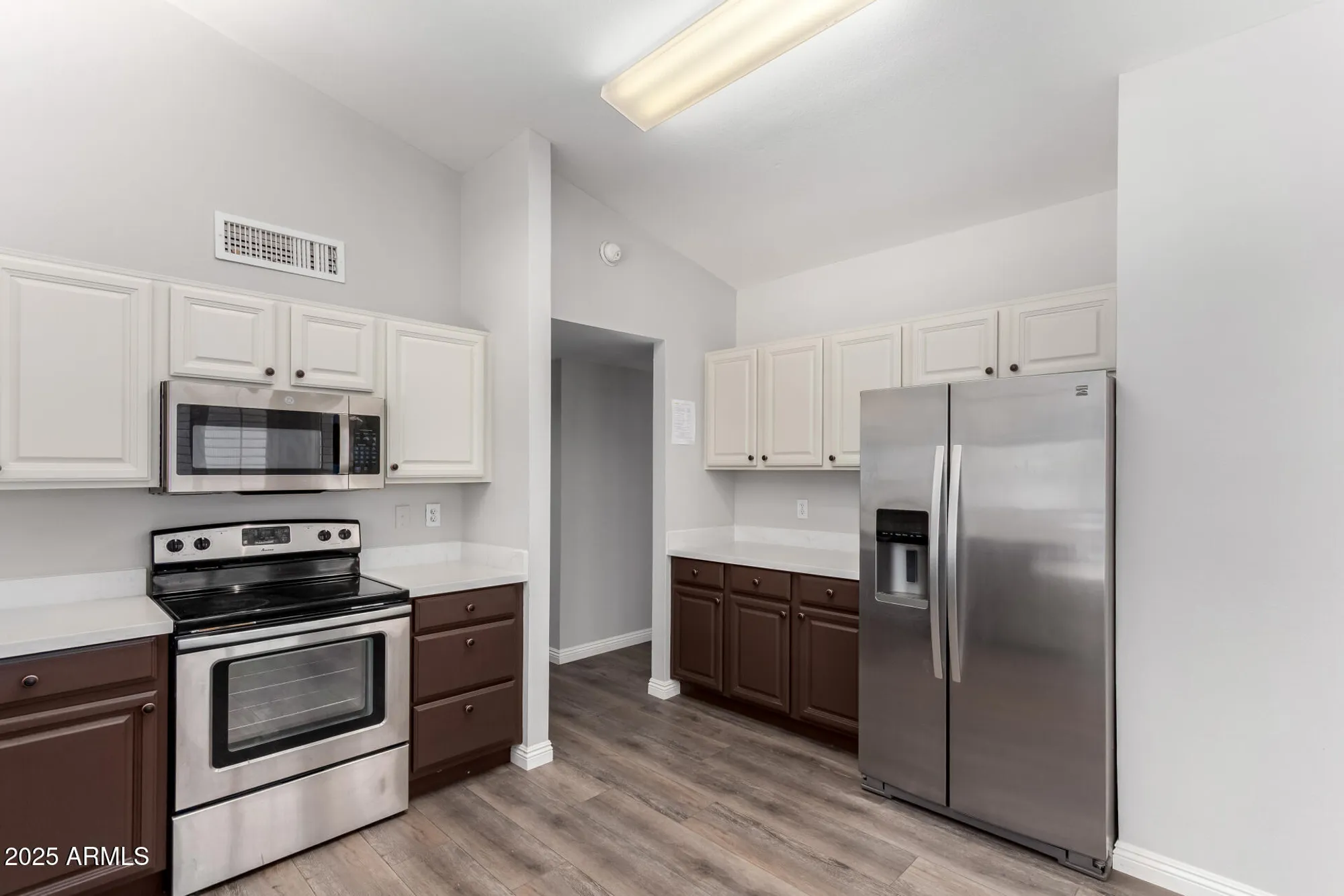 Property Slideshow image 7 of 30 | 1541 e colonial dr, Chandler, AZ, 85249