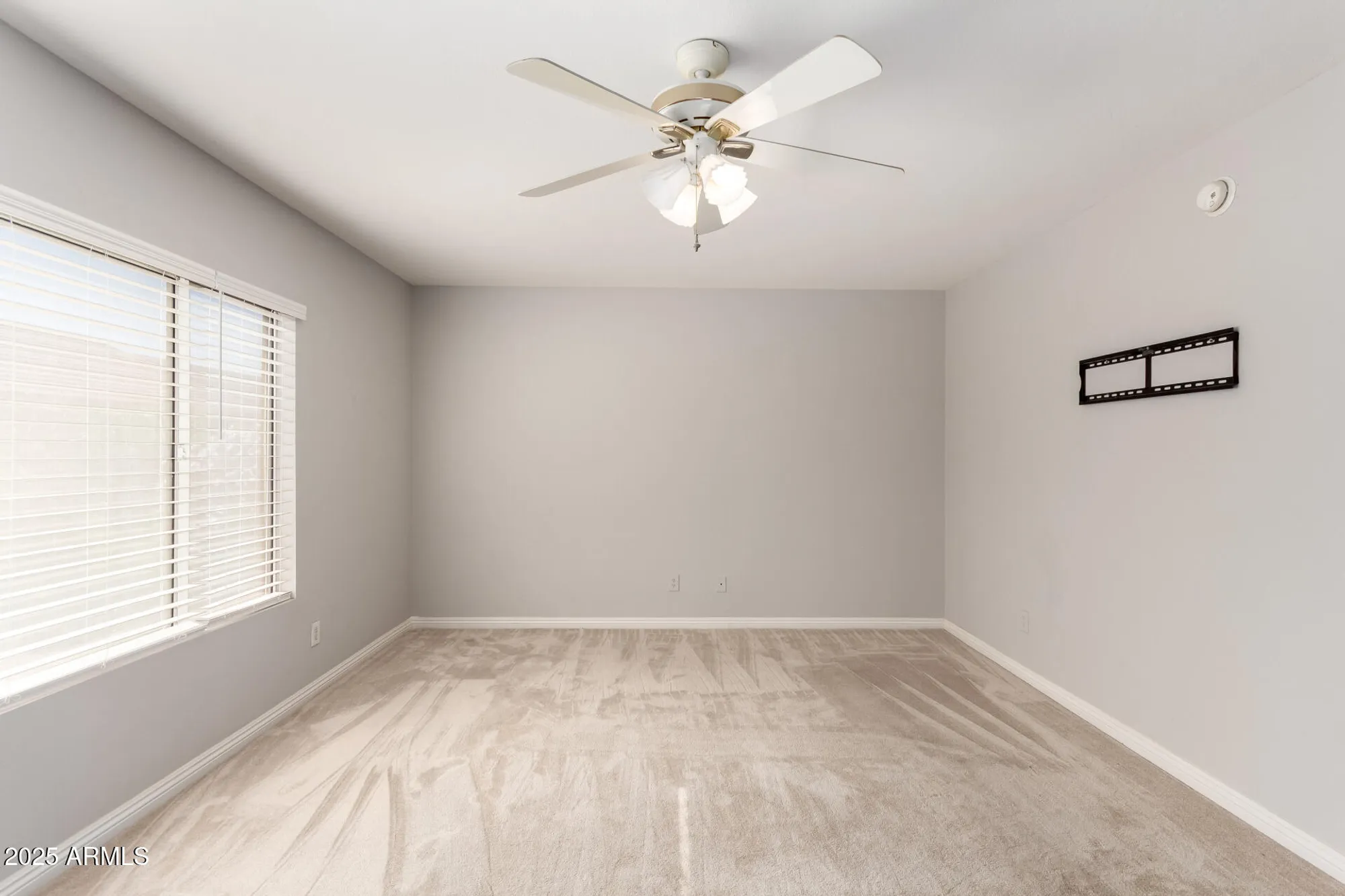 Property Slideshow image 11 of 30 | 1541 e colonial dr, Chandler, AZ, 85249